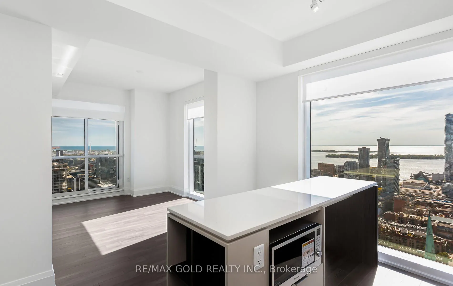 89 Church Street, #4907