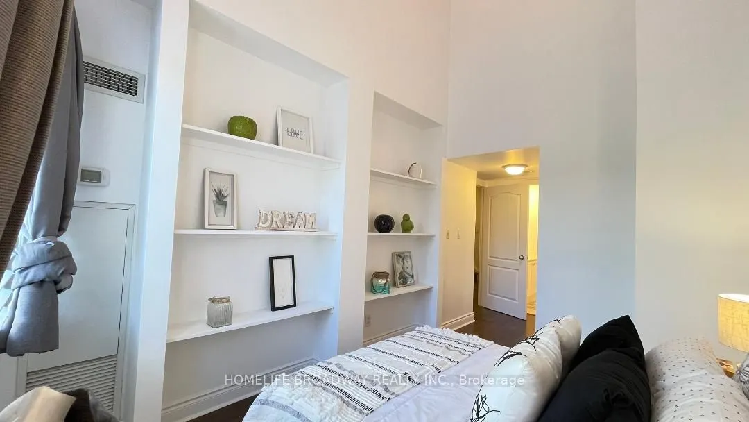 1 Rean Drive, #8