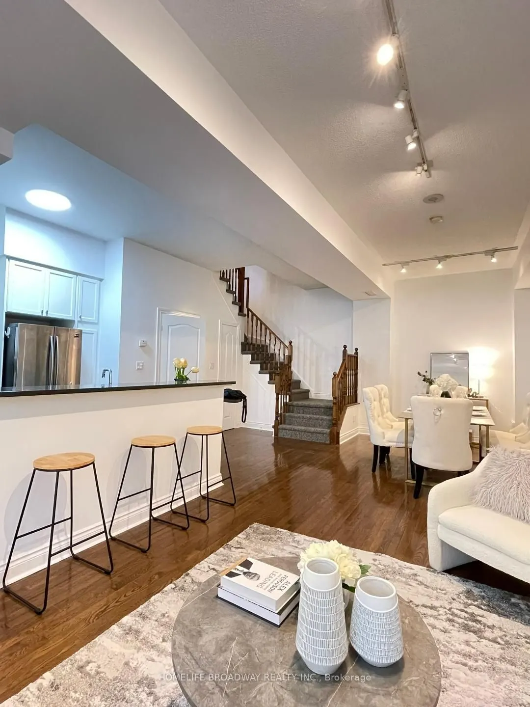 1 Rean Drive, #8