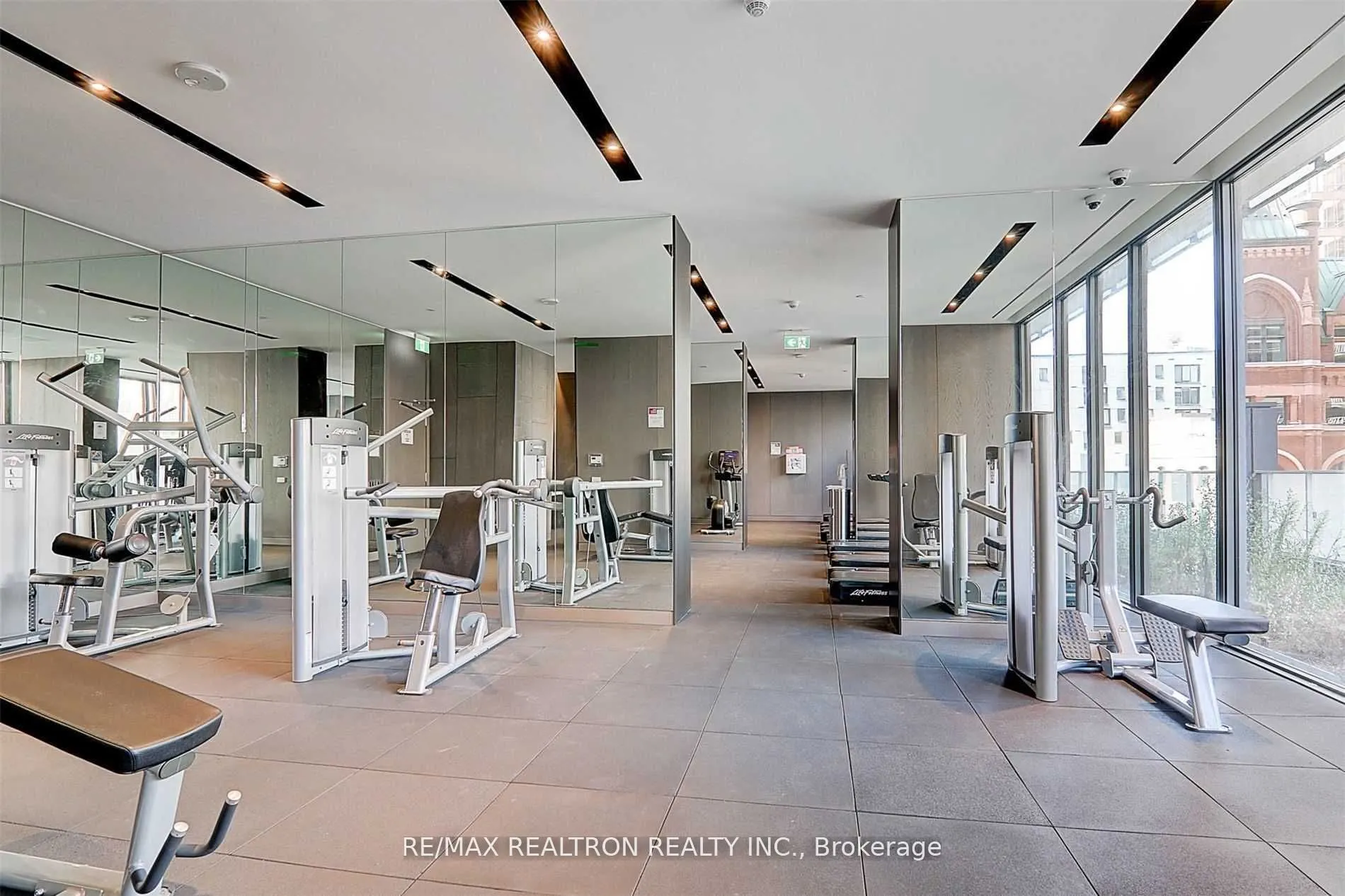 25 Richmond Street E, #2508