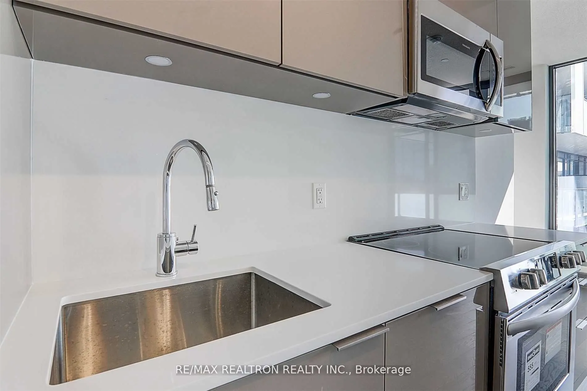 25 Richmond Street E, #2508