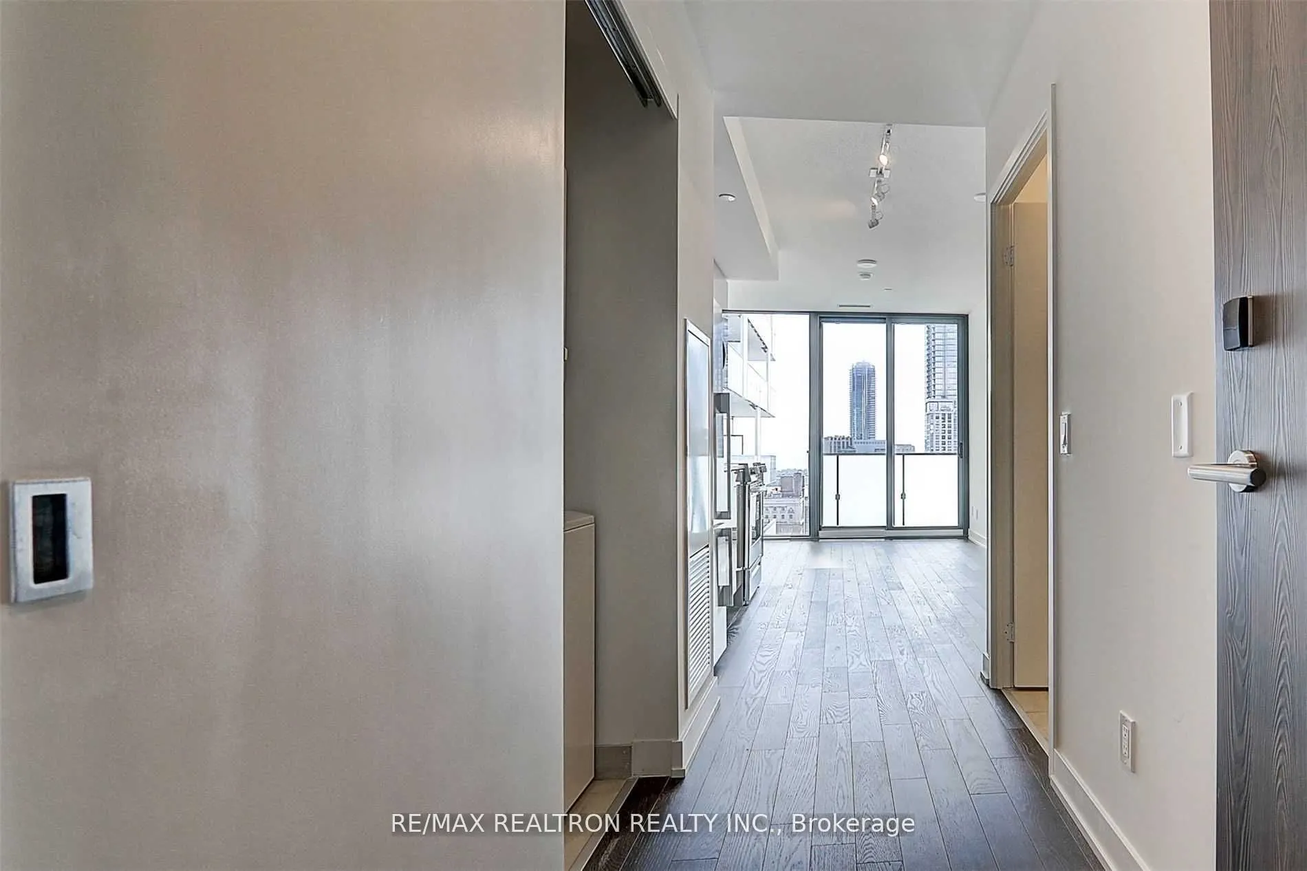 25 Richmond Street E, #2508