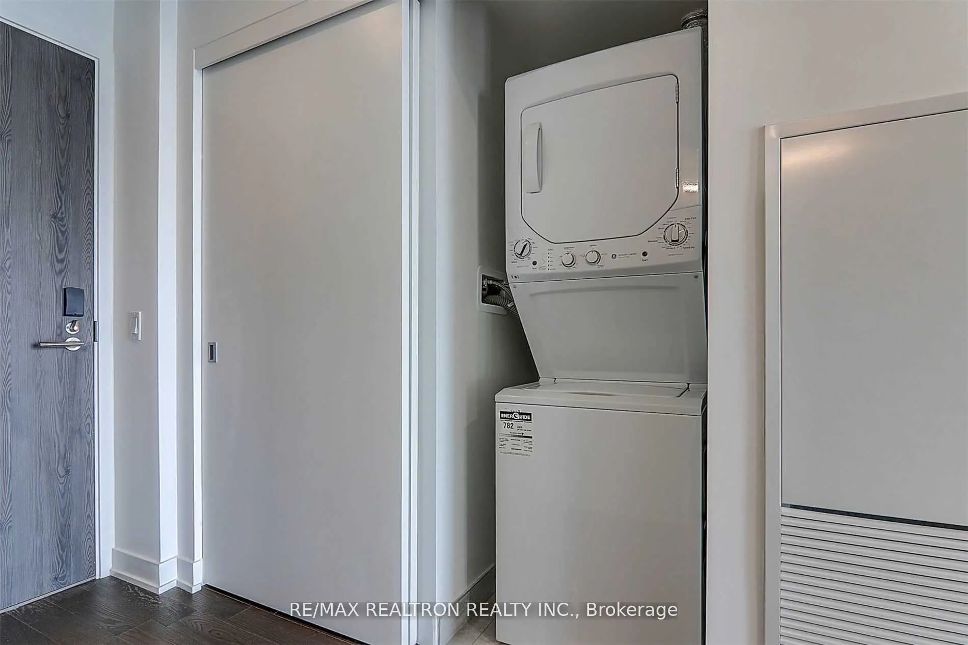 25 Richmond Street E, #2508