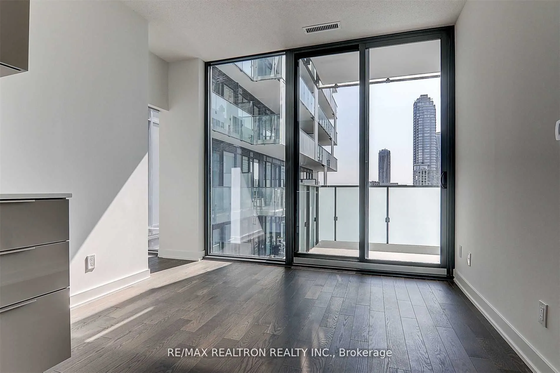 25 Richmond Street E, #2508