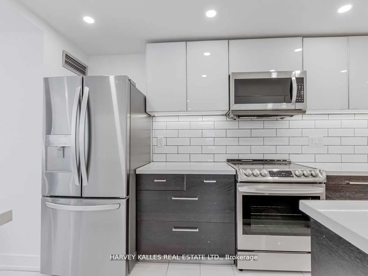 5785 Yonge Street, #509