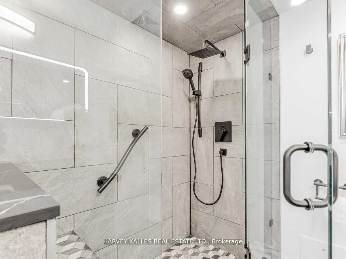 5785 Yonge Street, #509