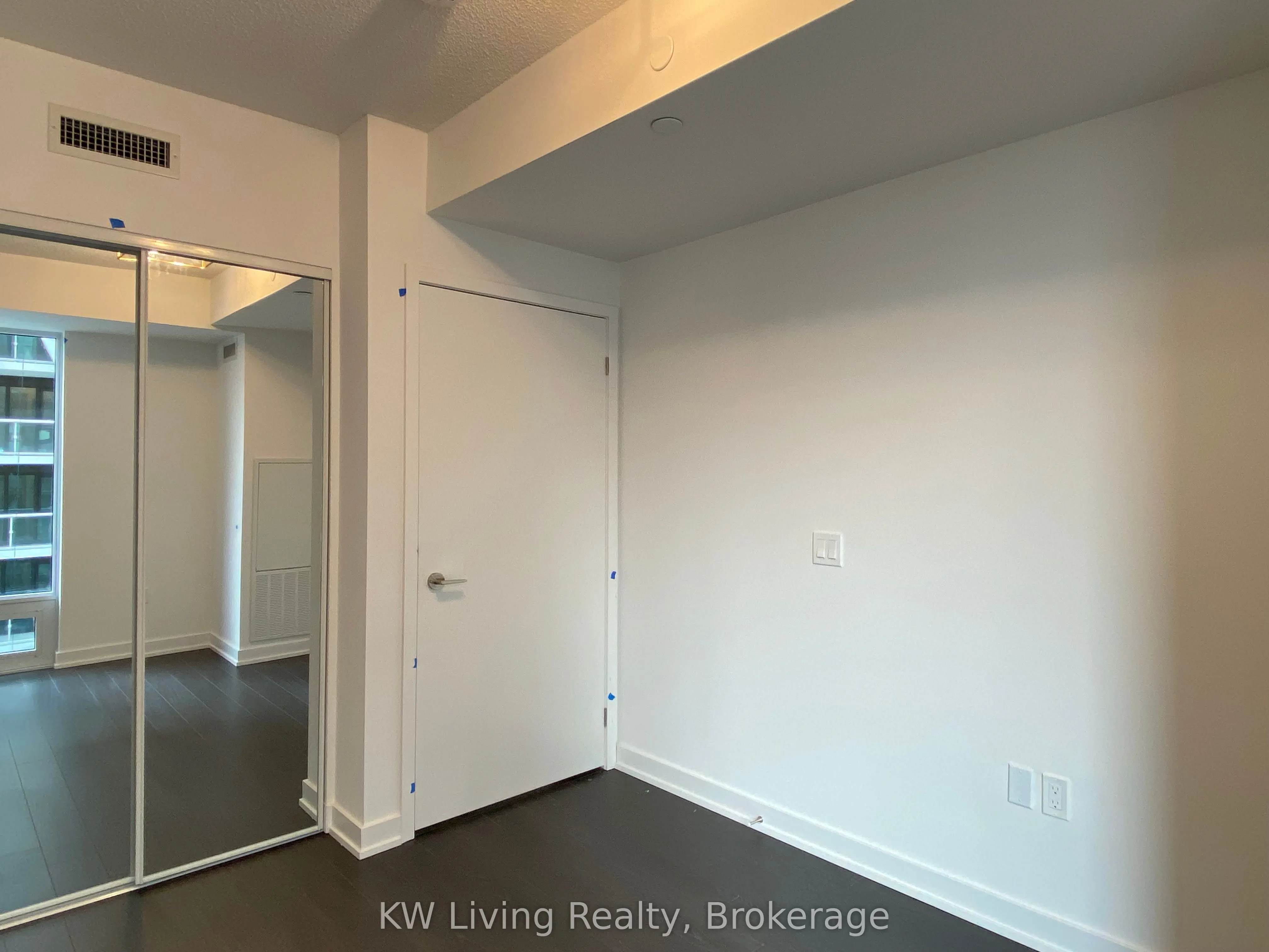 238 Simcoe Street, #2906