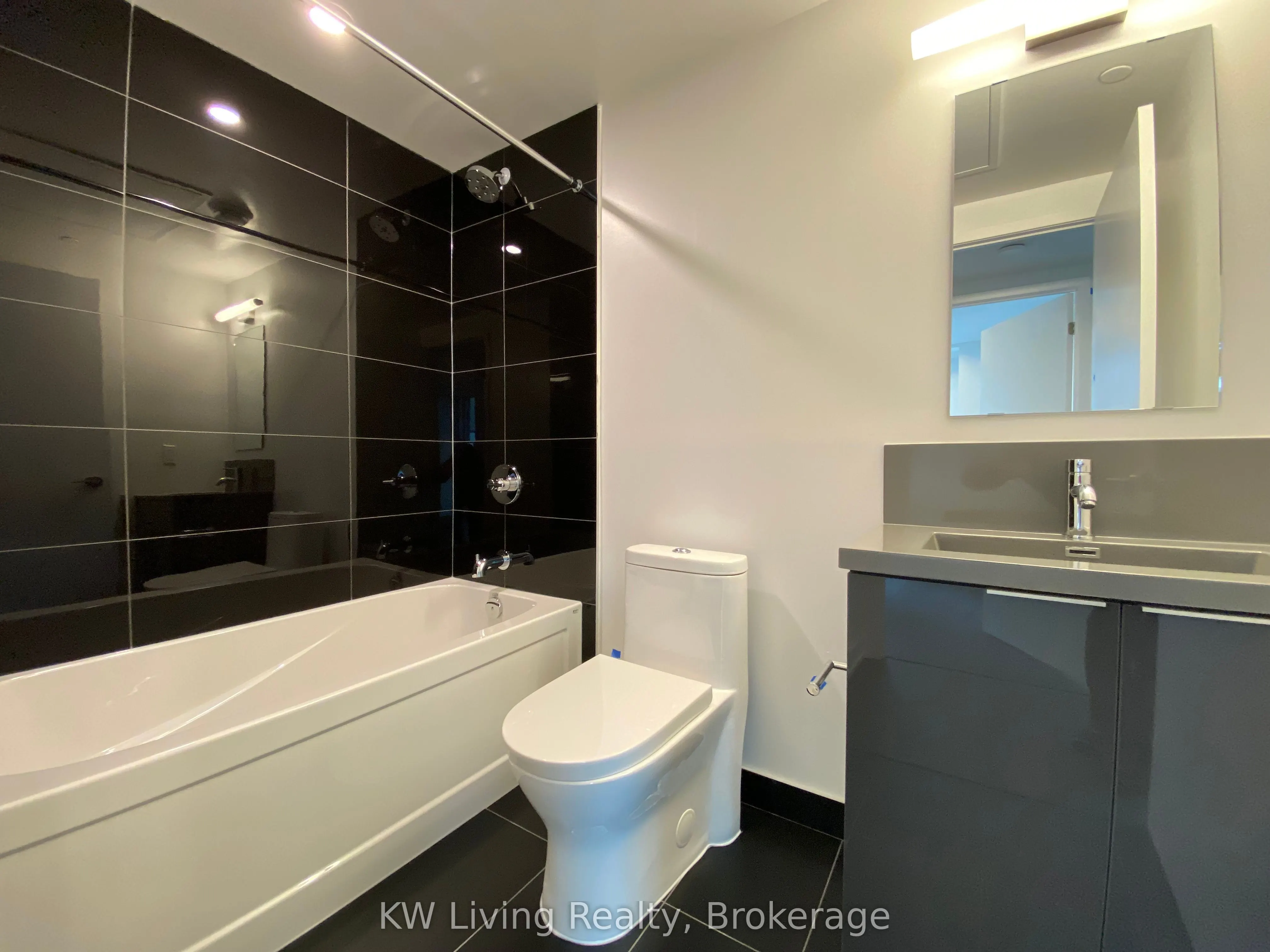 238 Simcoe Street, #2906