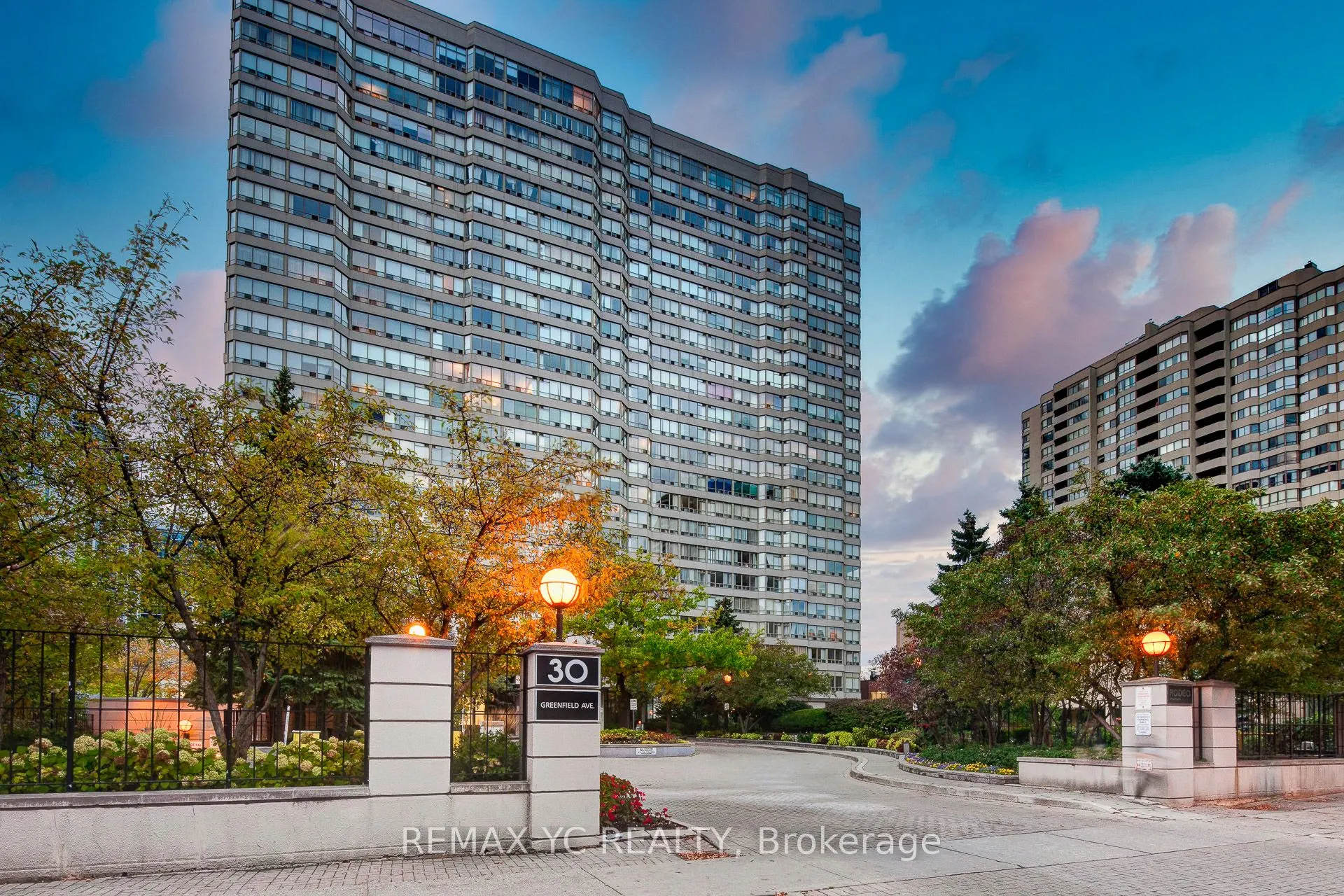 30 Greenfield Avenue, #614