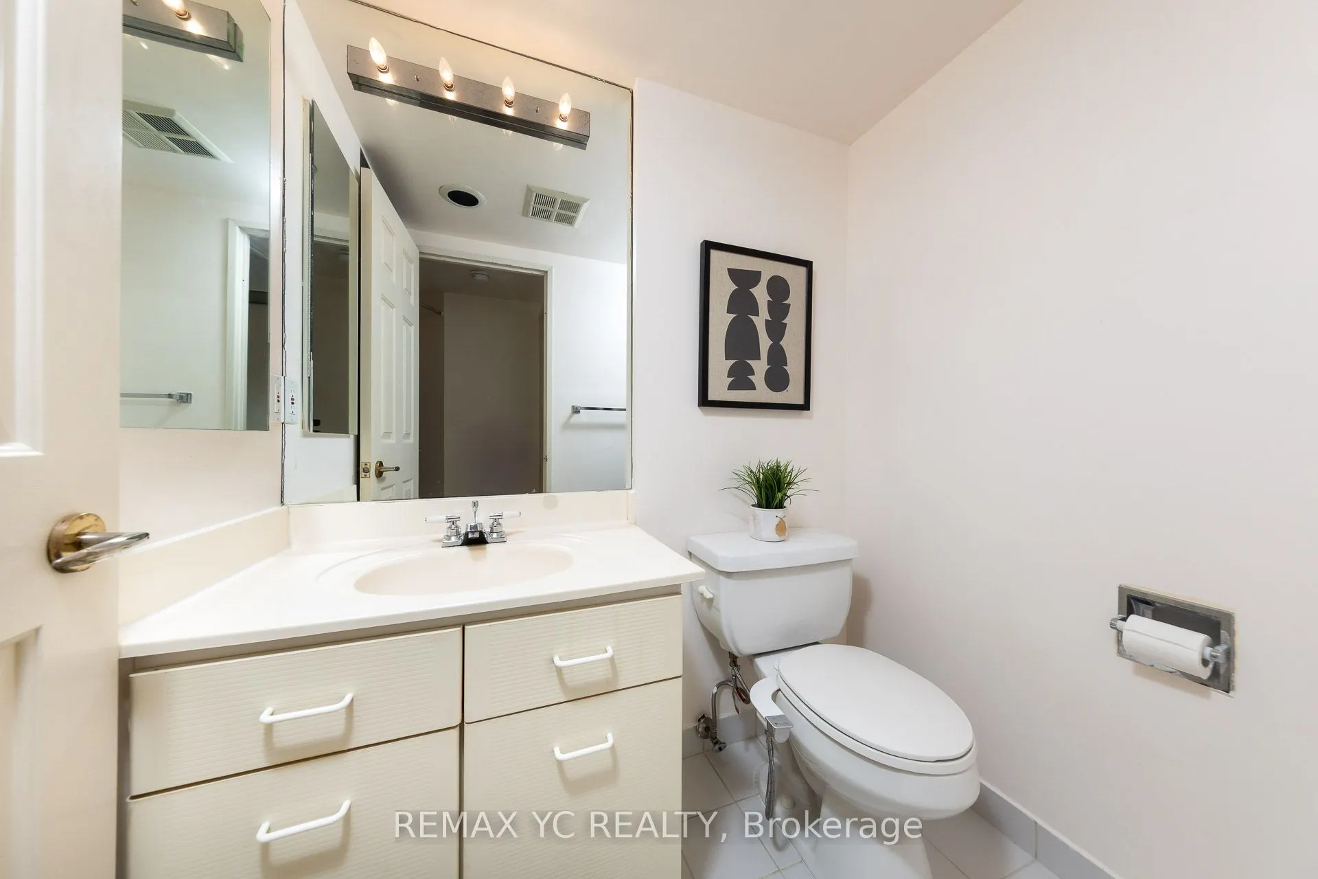 30 Greenfield Avenue, #614