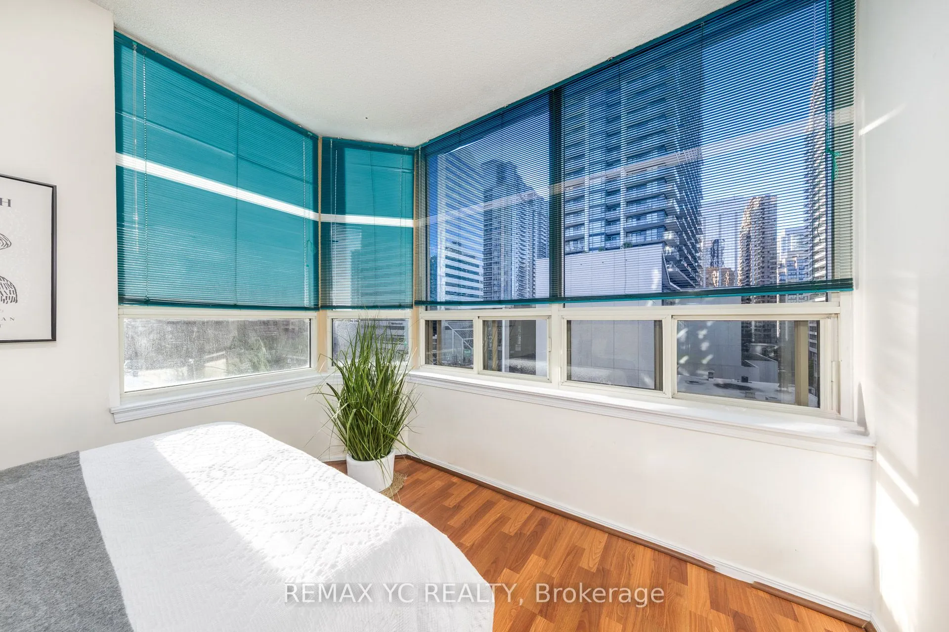 30 Greenfield Avenue, #614
