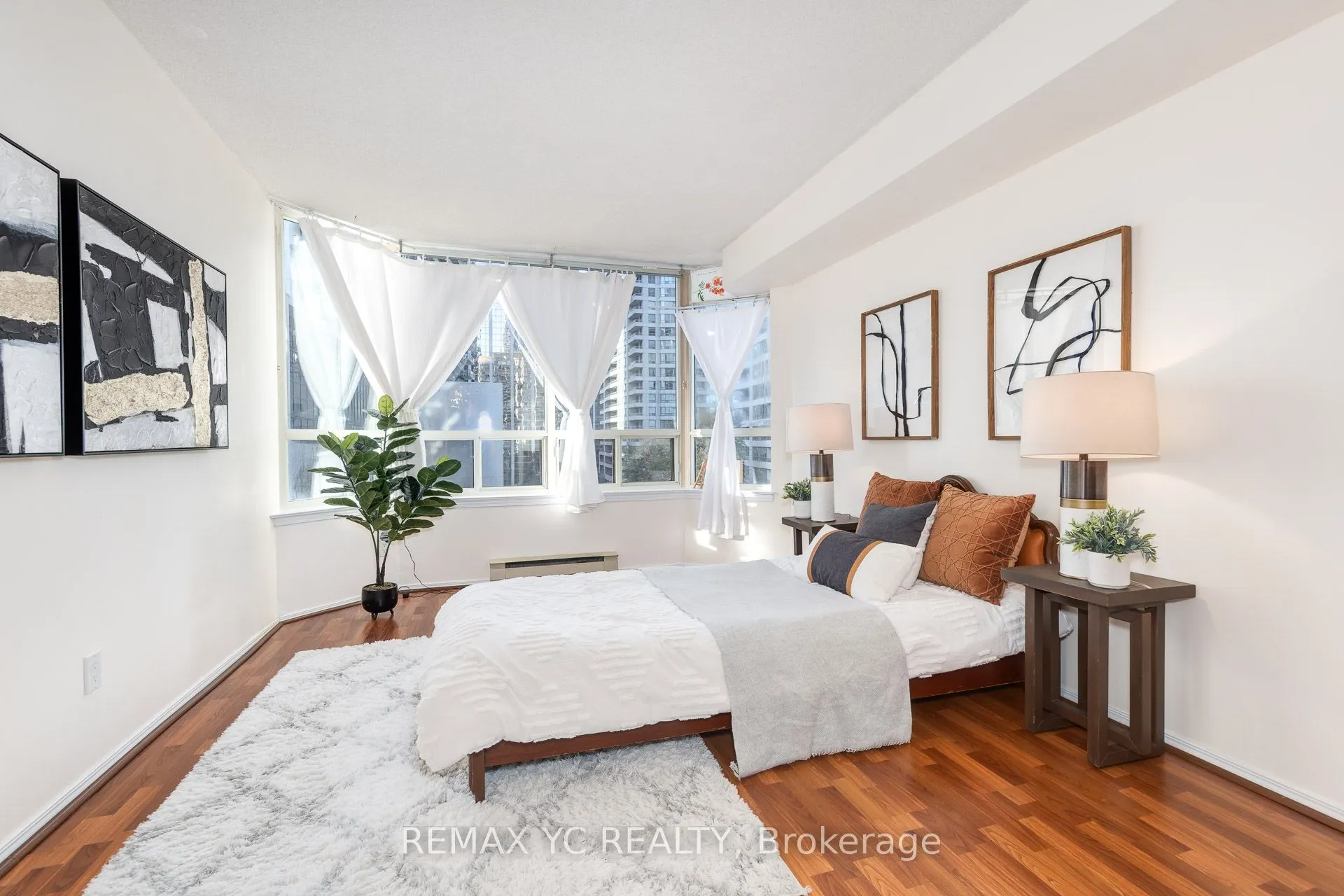 30 Greenfield Avenue, #614