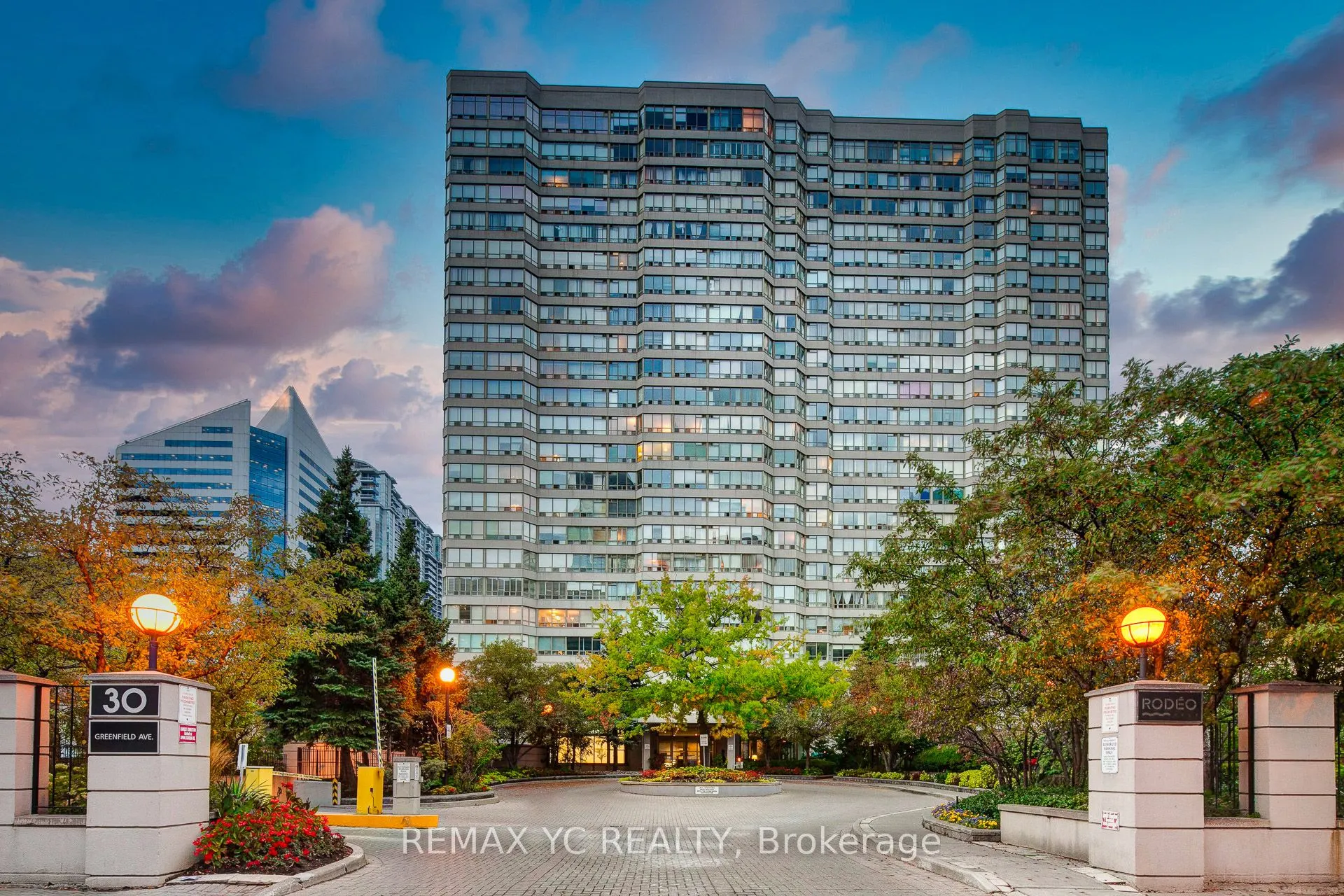 30 Greenfield Avenue, #614