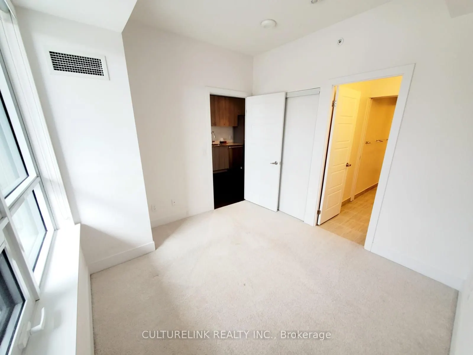 7 Kenaston Gardens, #109