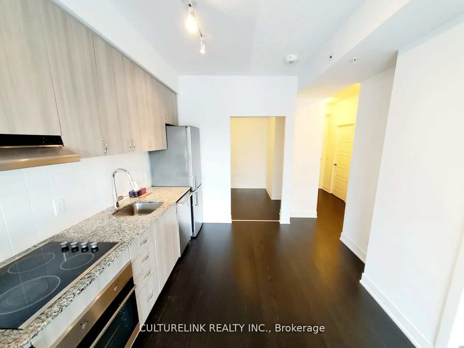 7 Kenaston Gardens, #109