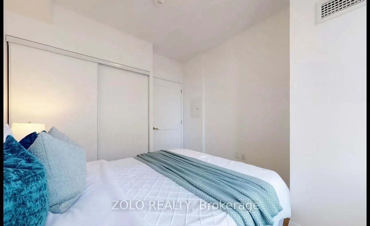 25 Holly Street, #1605