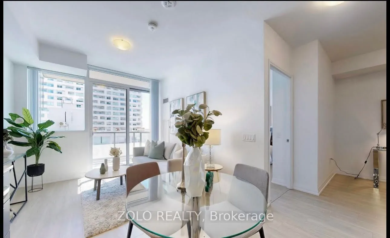 25 Holly Street, #1605