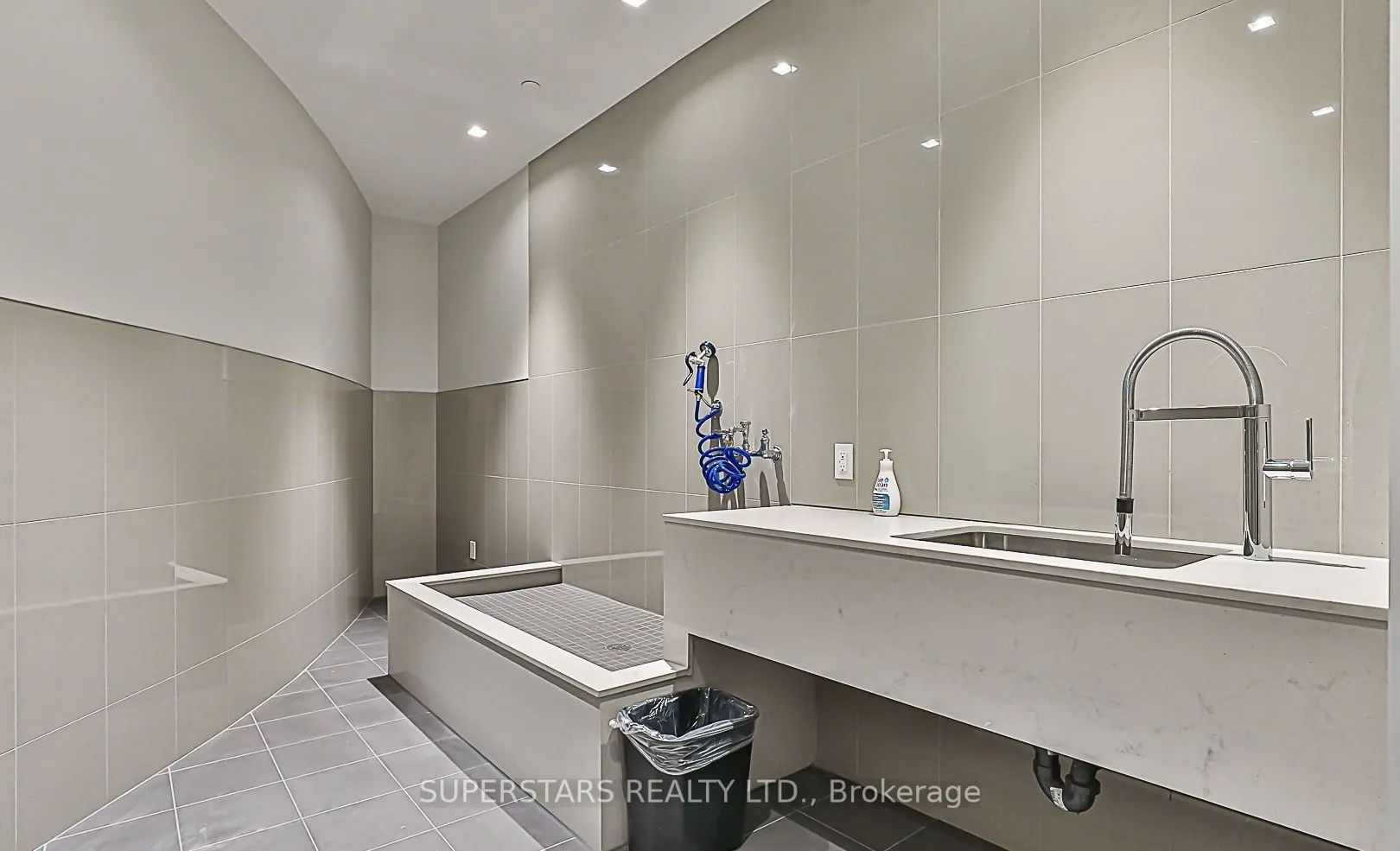 8 Tippett Road, #812