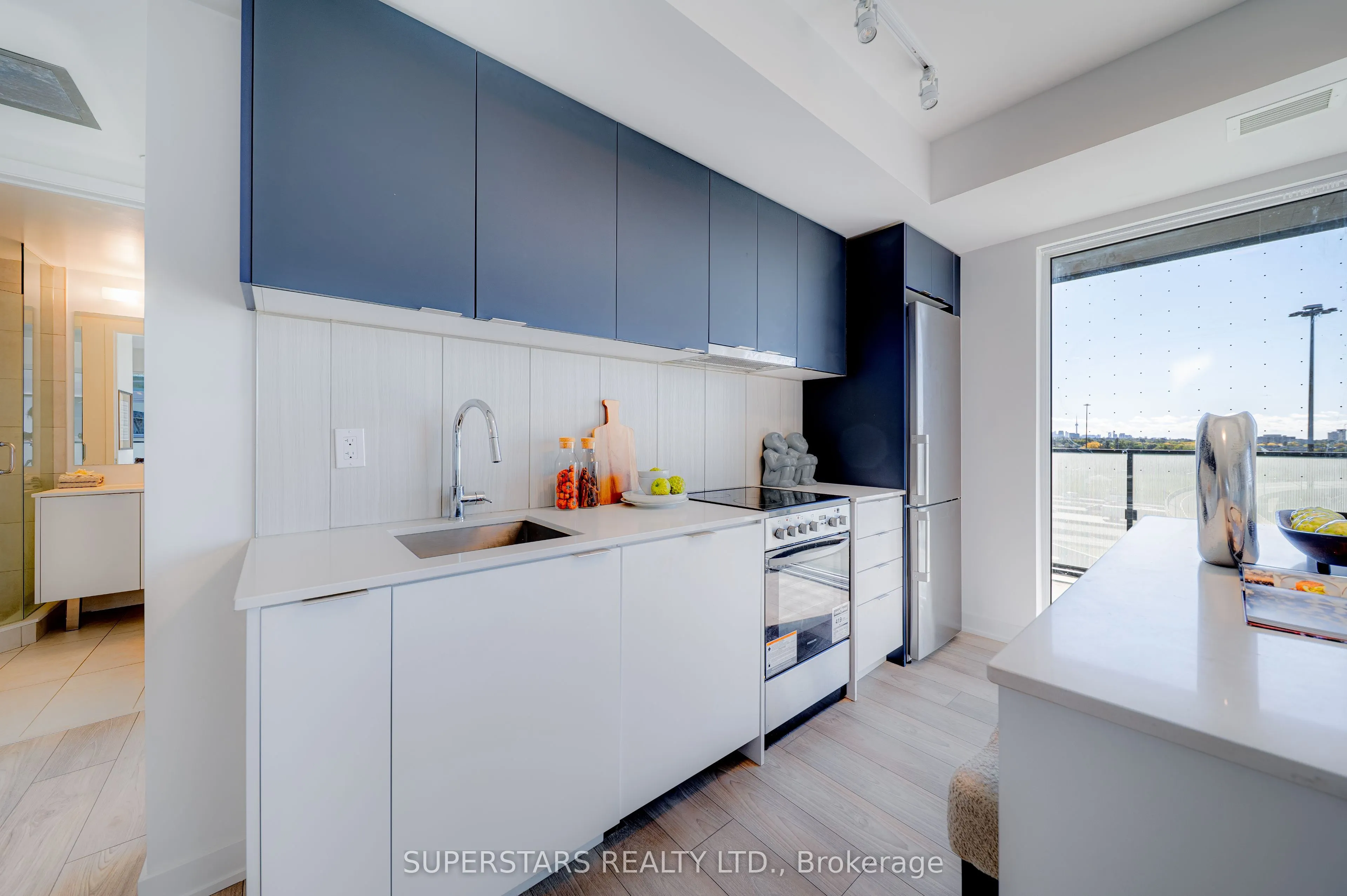 8 Tippett Road, #812