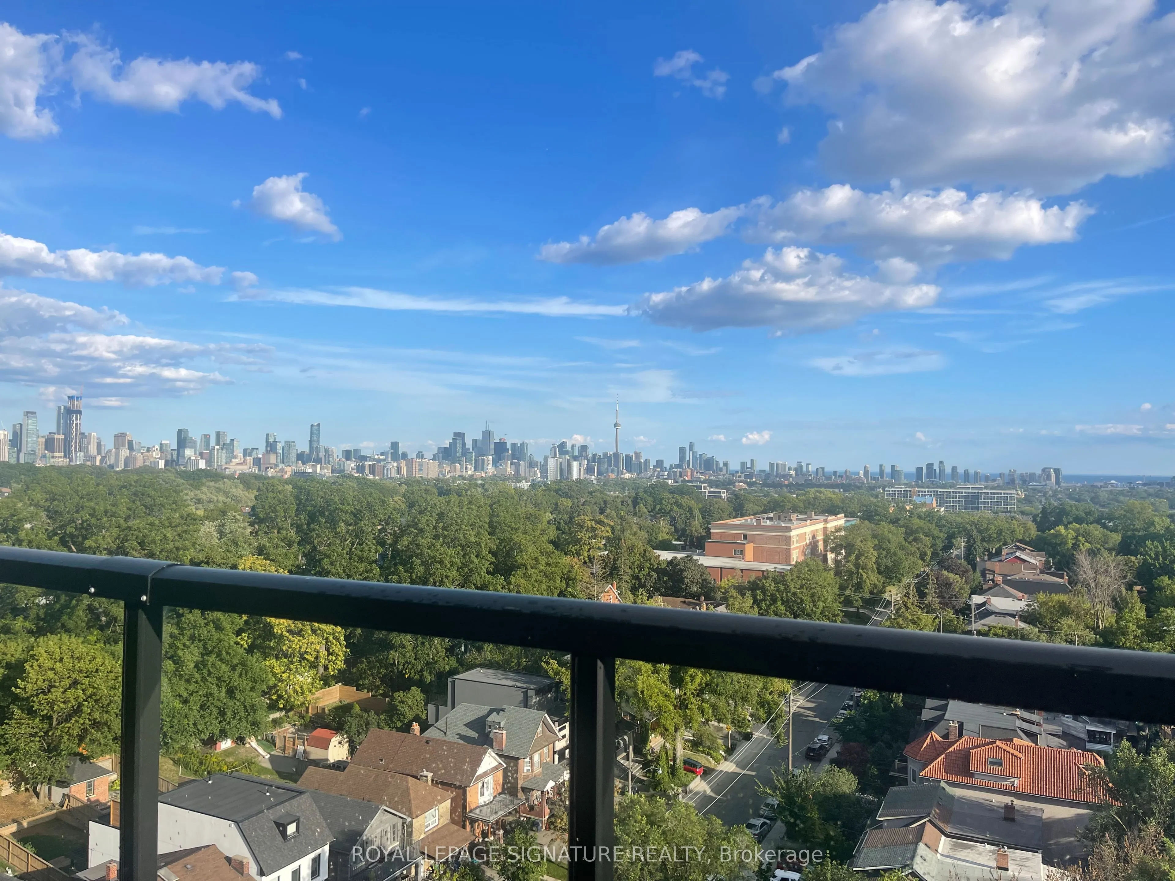863 St.Clair Avenue W, #212