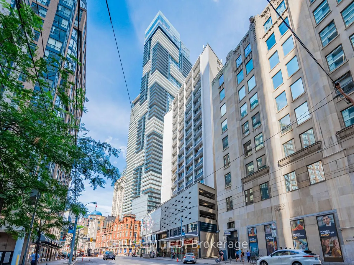 2 Carlton Street, #1517