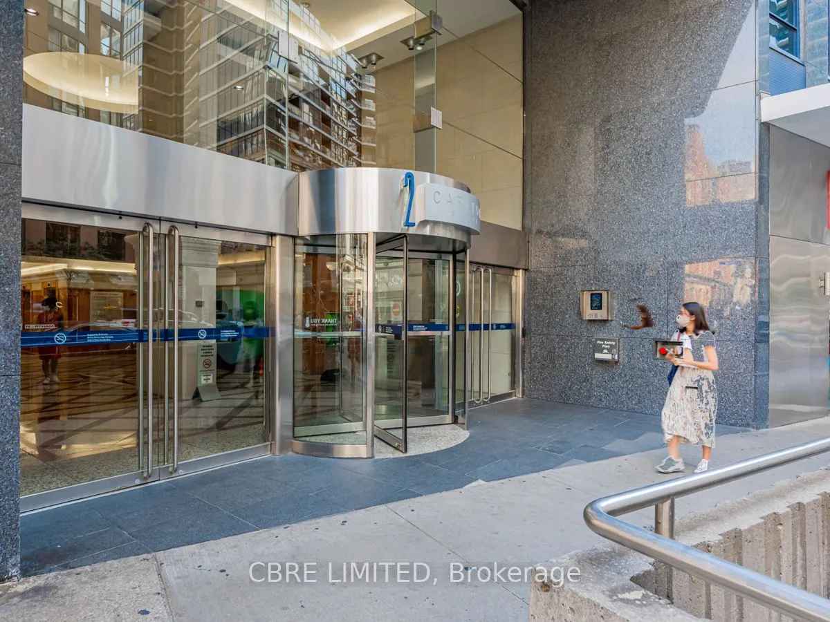 2 Carlton Street, #1517
