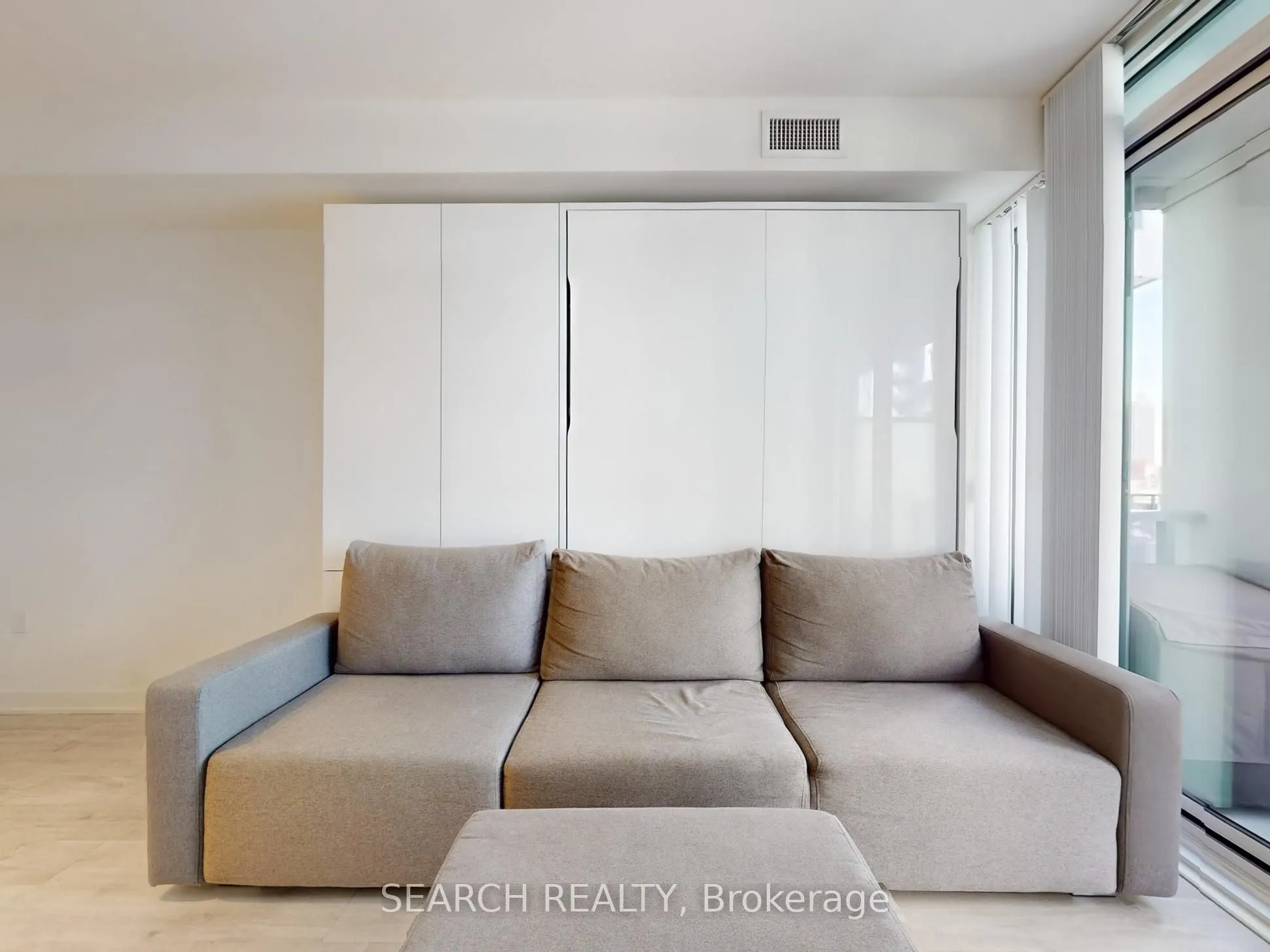 576 Front Street W, #909