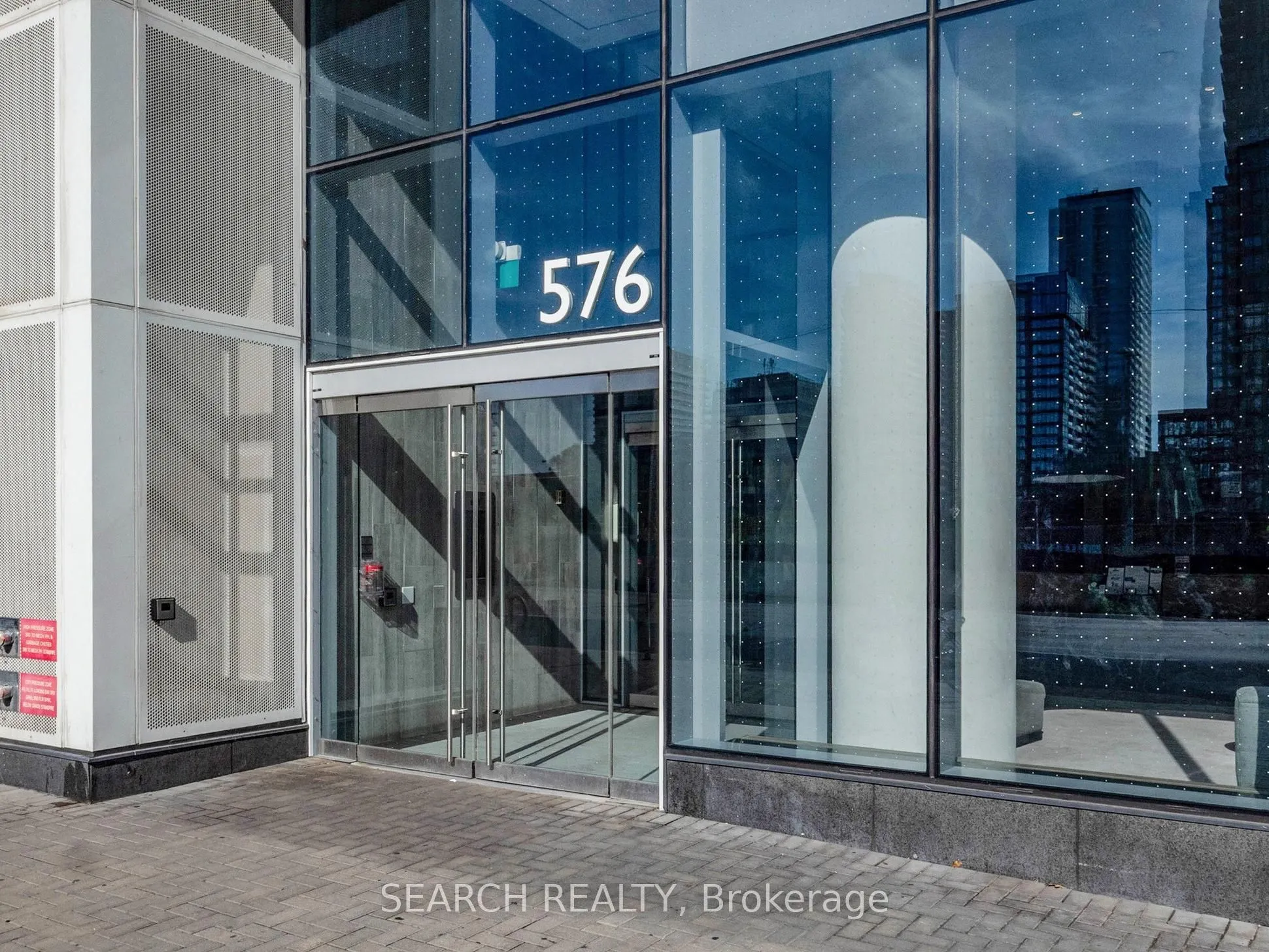 576 Front Street W, #909