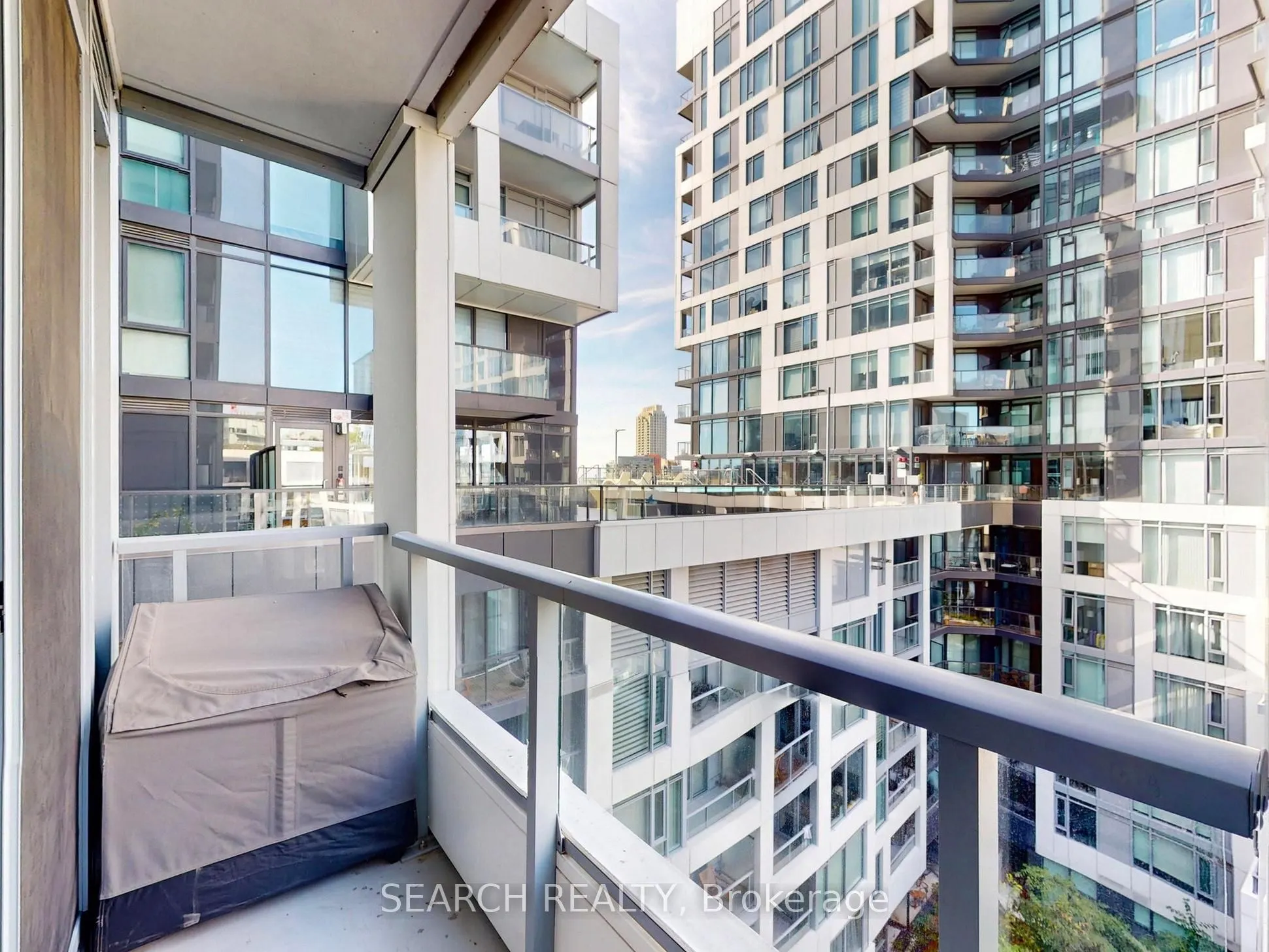 576 Front Street W, #909