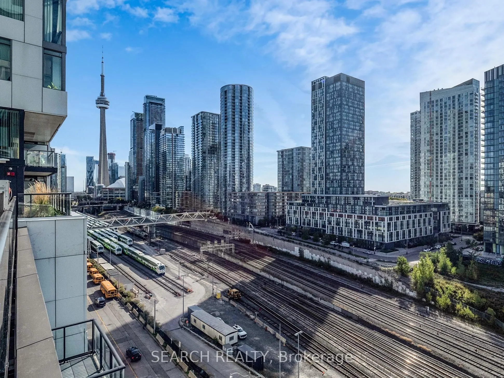 576 Front Street W, #909