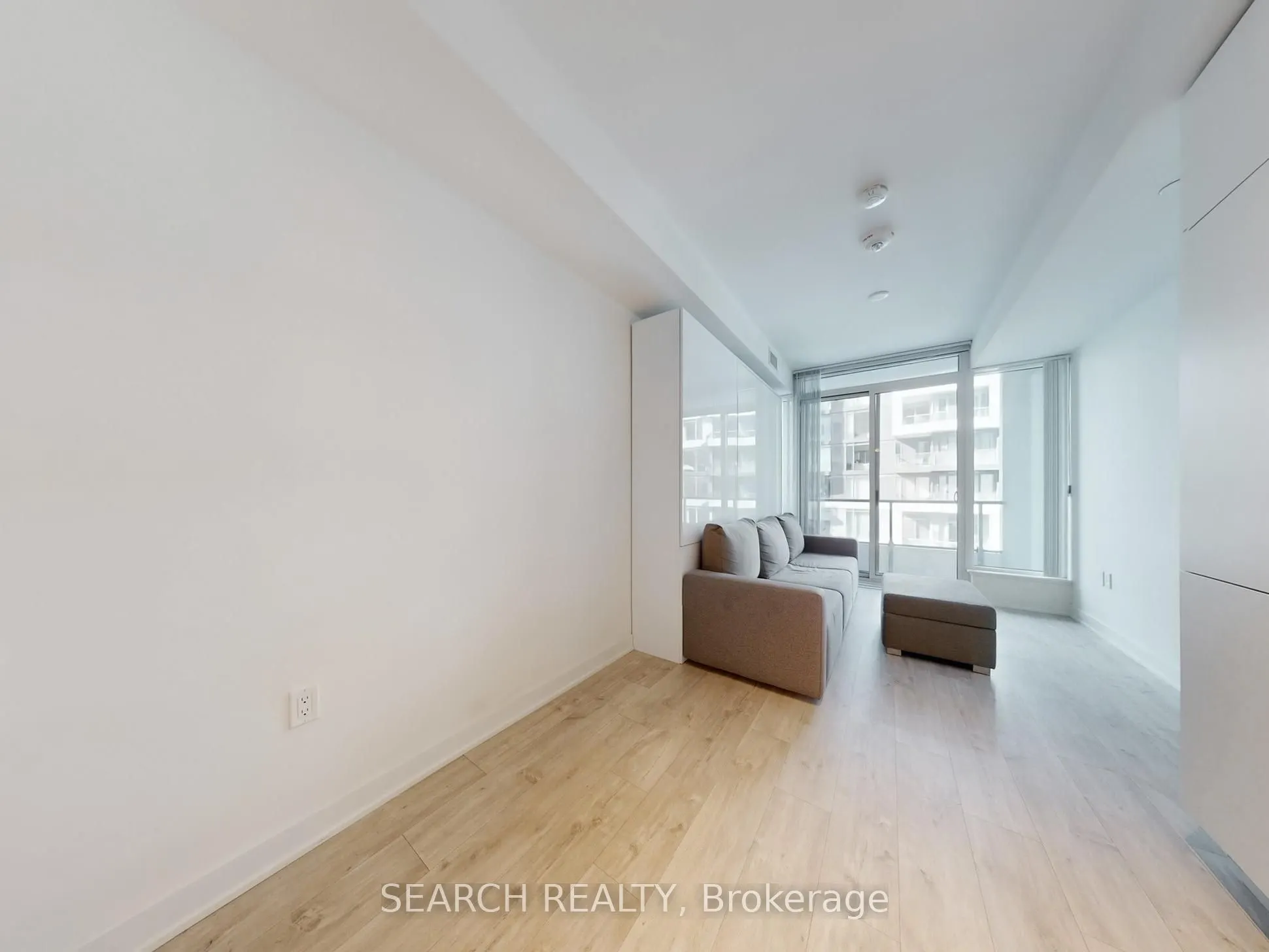 576 Front Street W, #909