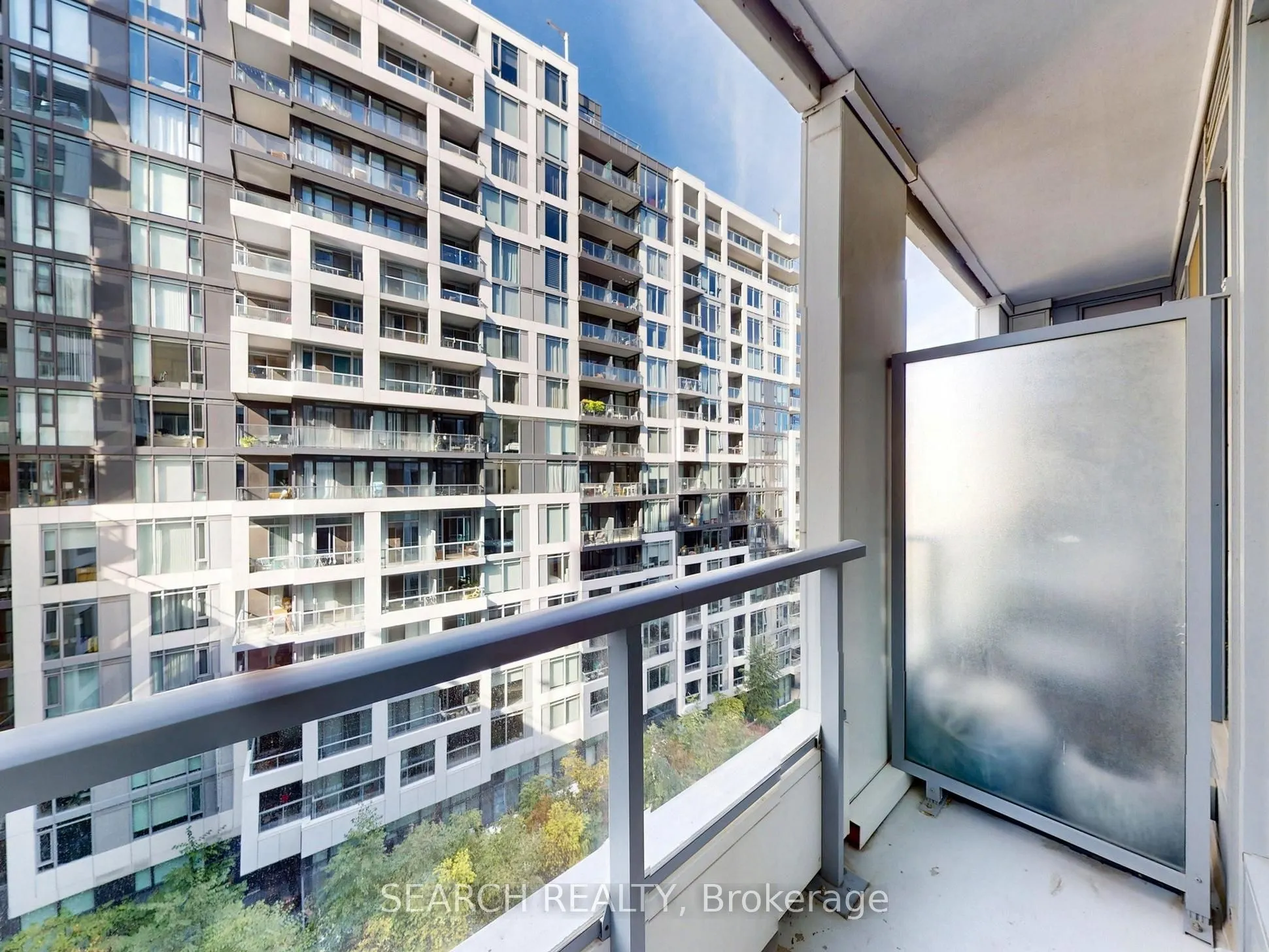 576 Front Street W, #909