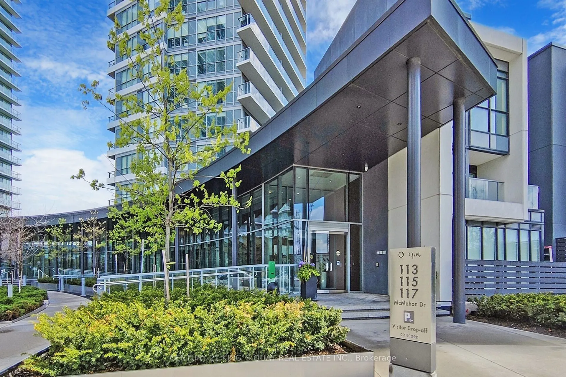 115 McMahon Drive, #811