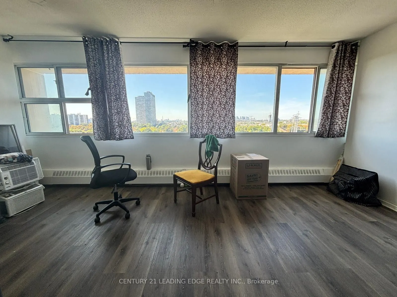 715 Don Mills Road, #902