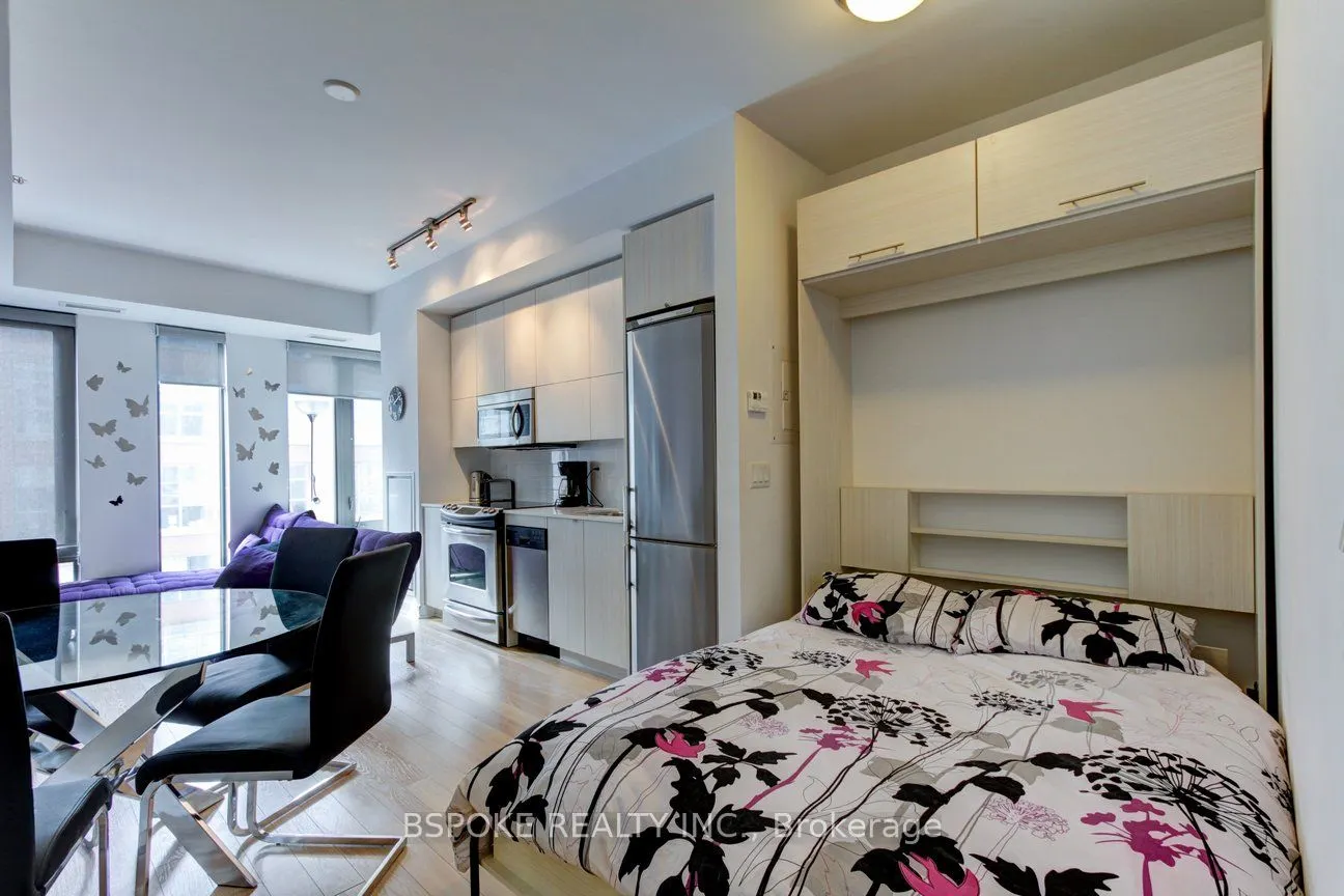 32 Camden Street, #603