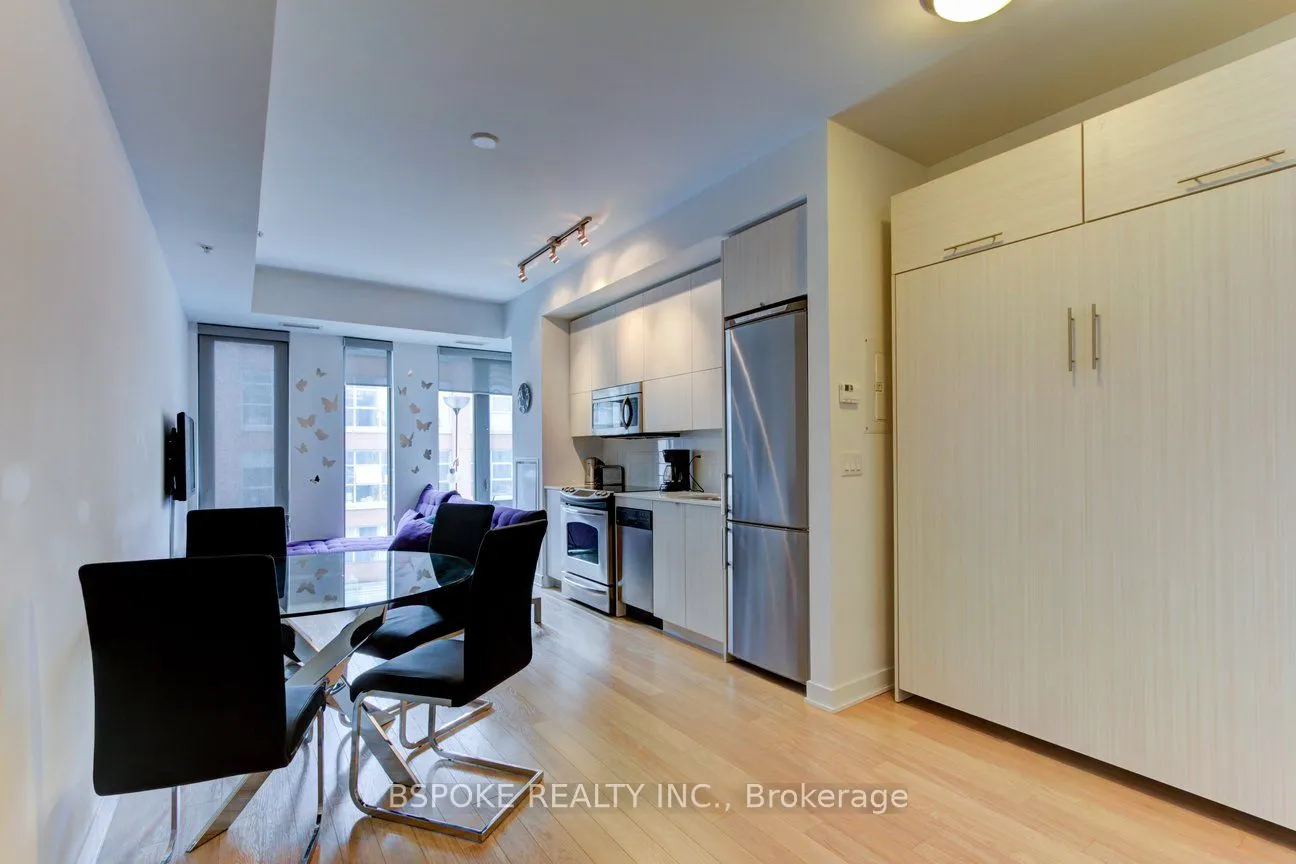 32 Camden Street, #603