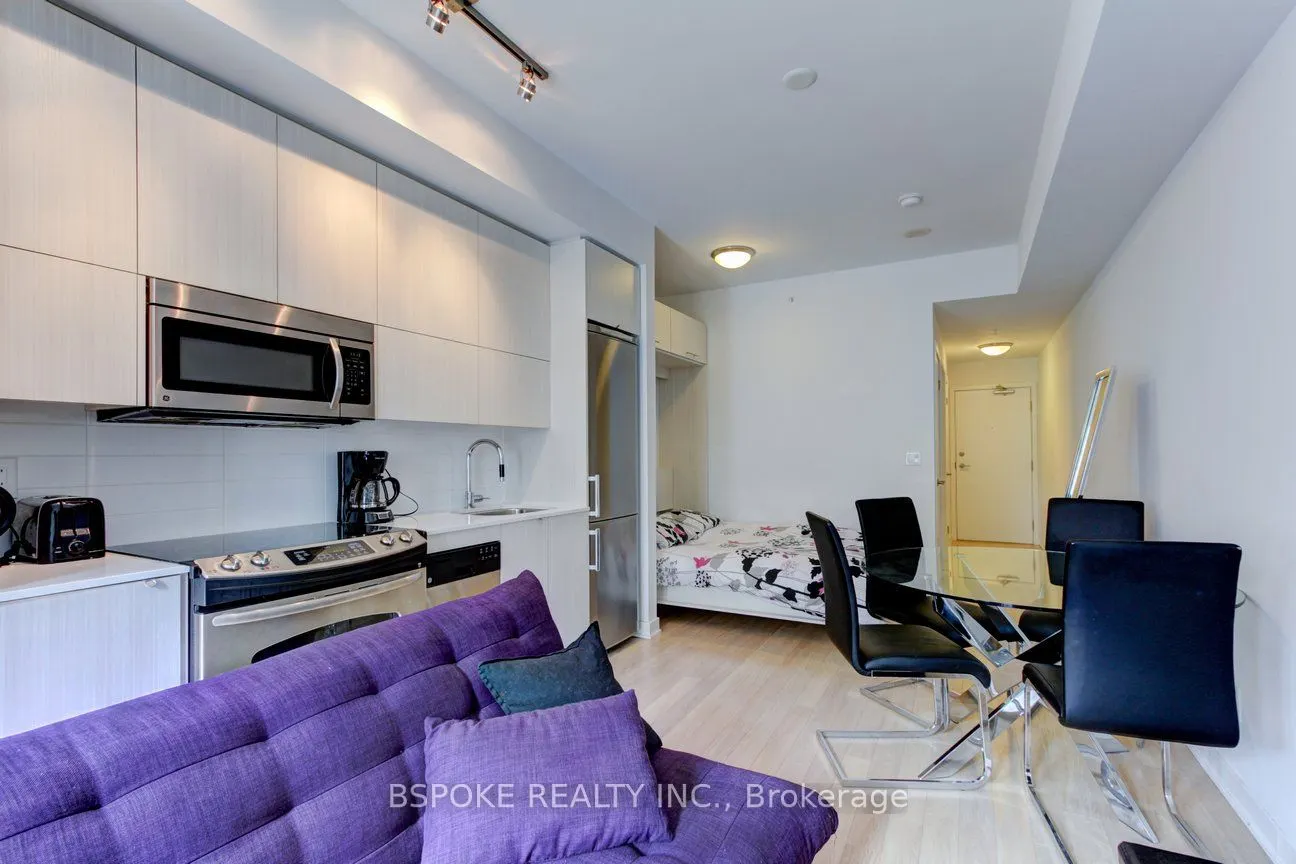 32 Camden Street, #603