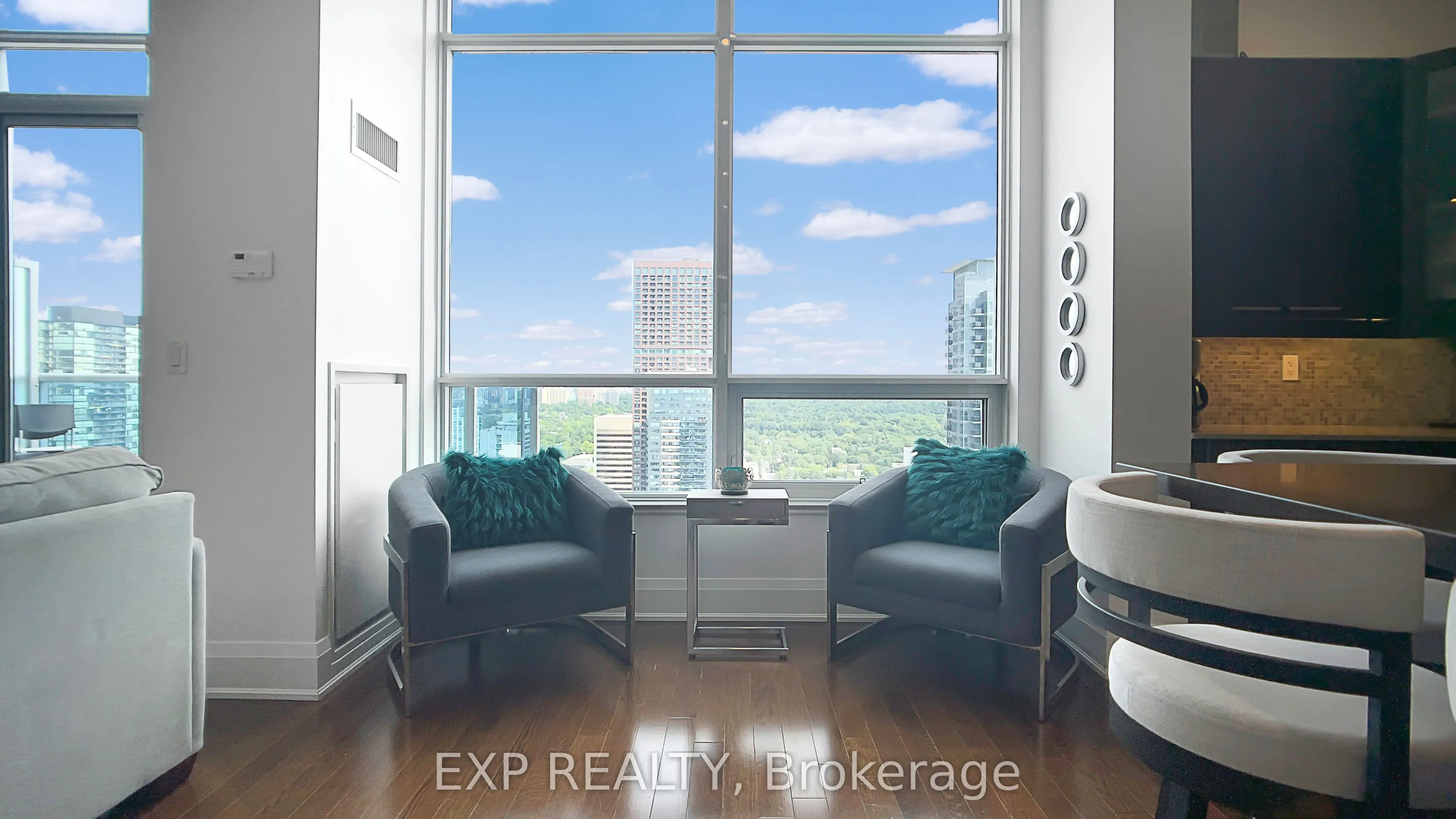 500 Sherbourne Street, #3401