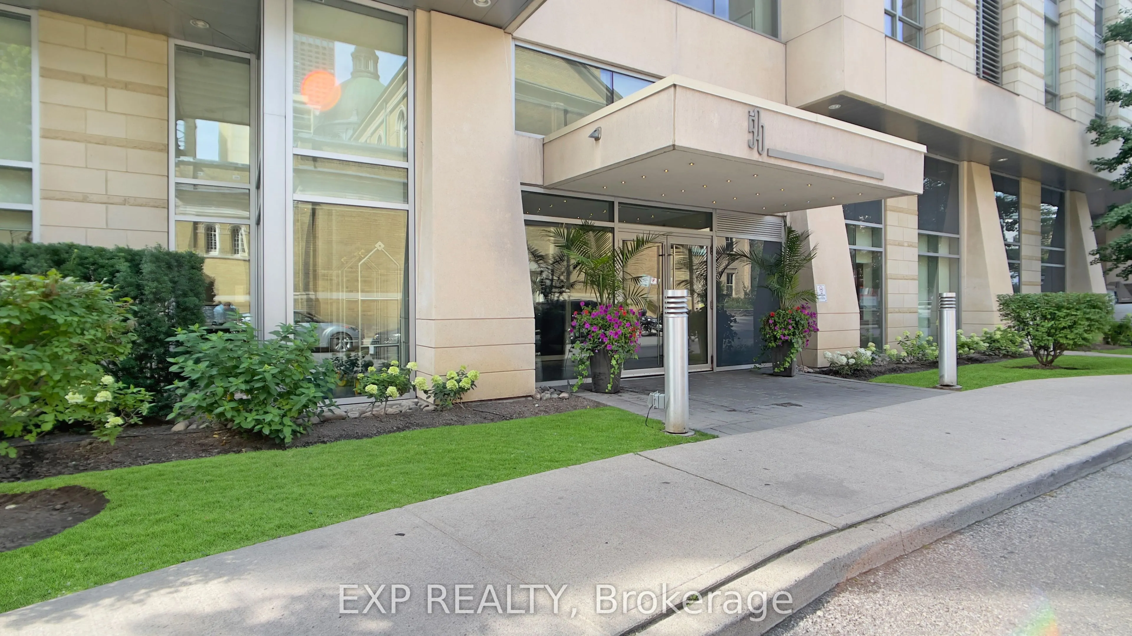 500 Sherbourne Street, #3401