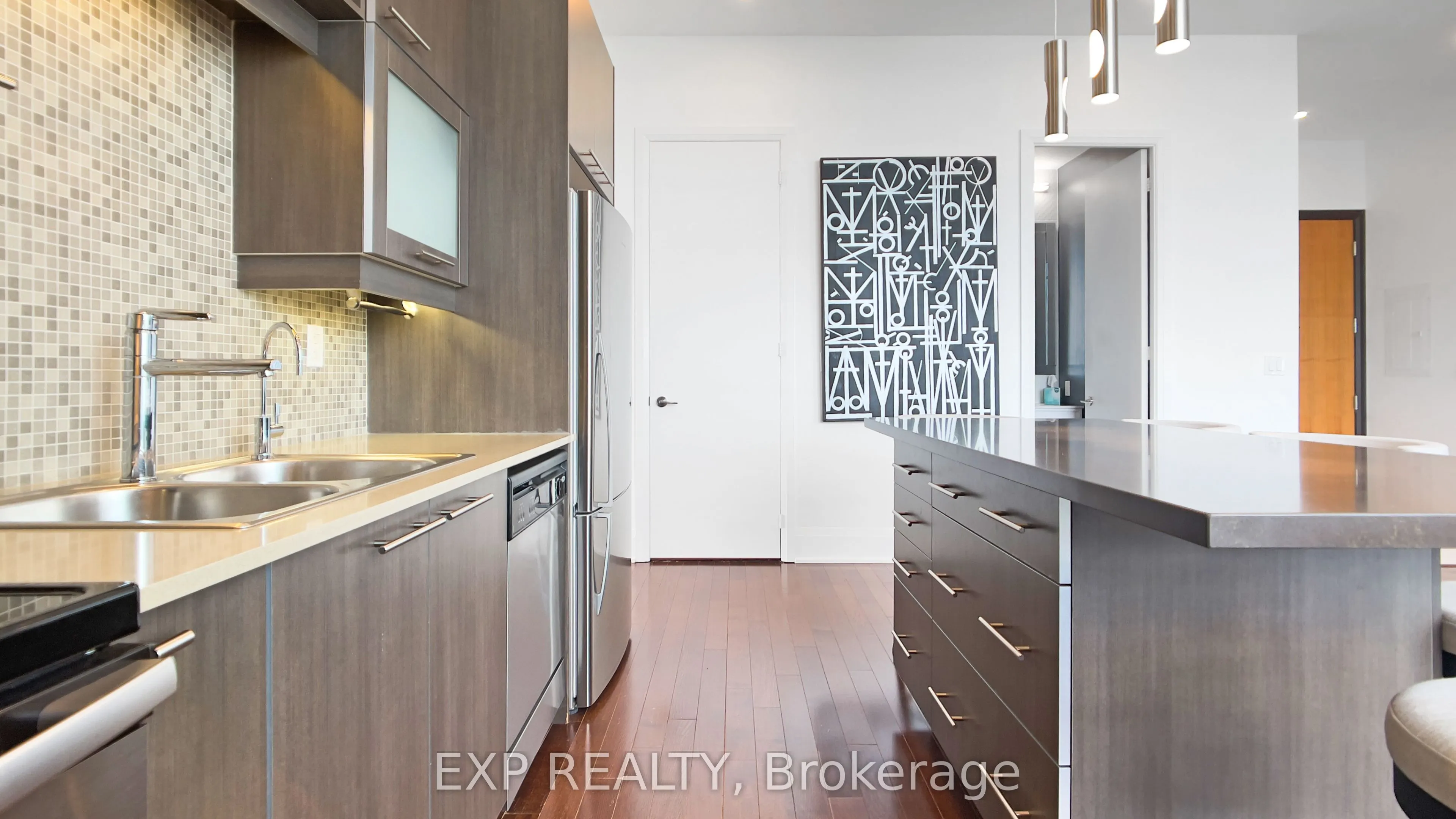 500 Sherbourne Street, #3401