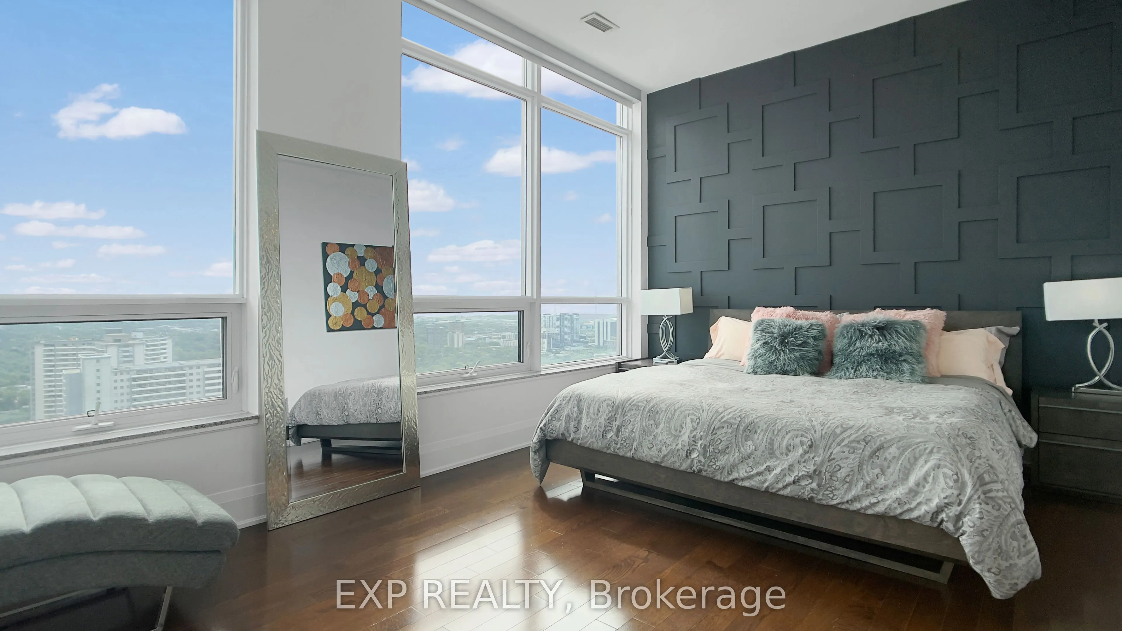 500 Sherbourne Street, #3401