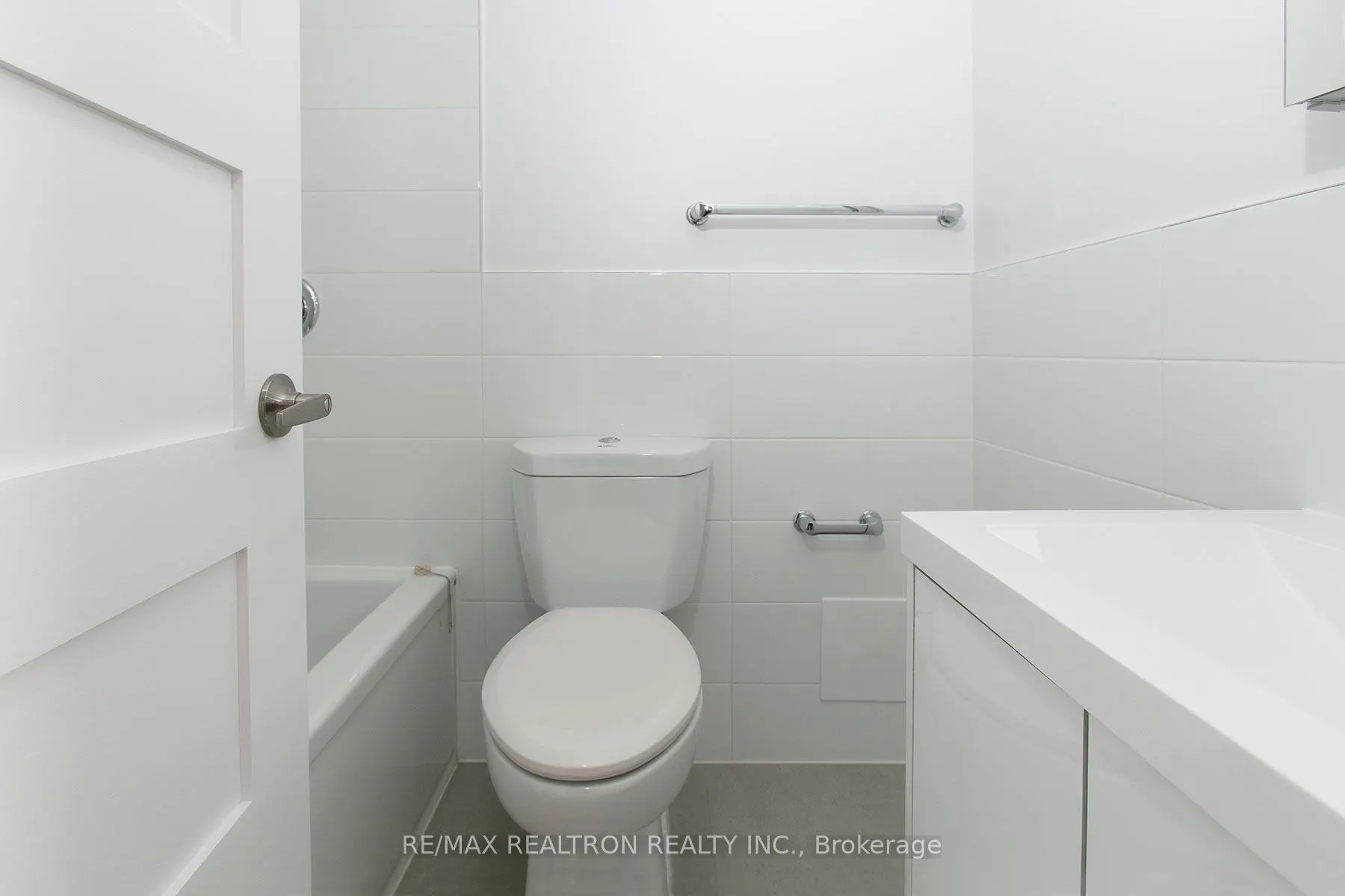 666 Spadina Avenue, #806