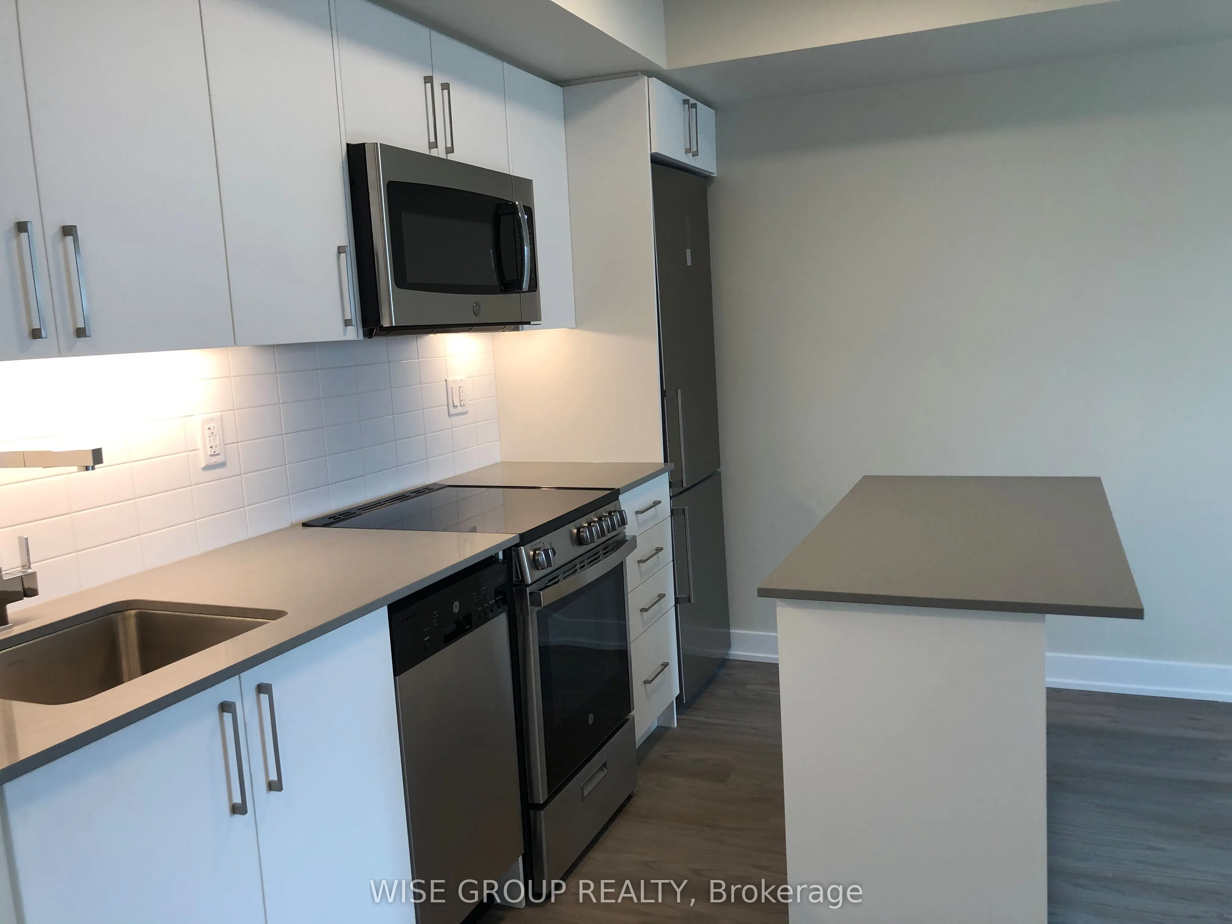 38 Monte Kwinter Court, #1005