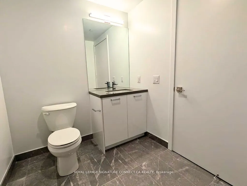 195 McCaul Street, #204
