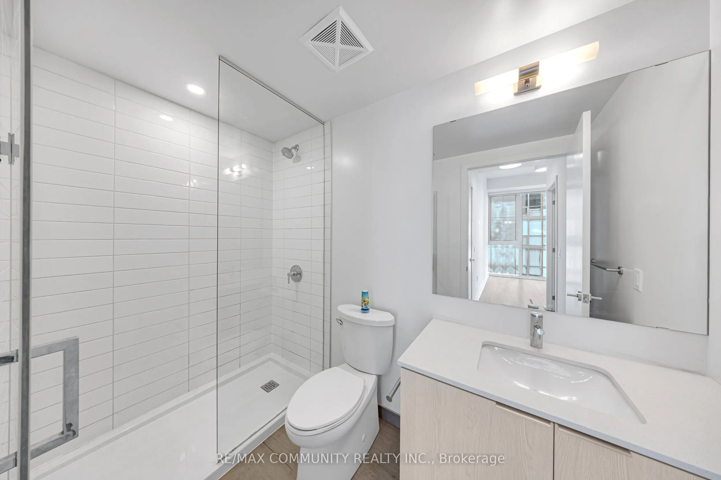 357 King Street W, #3609