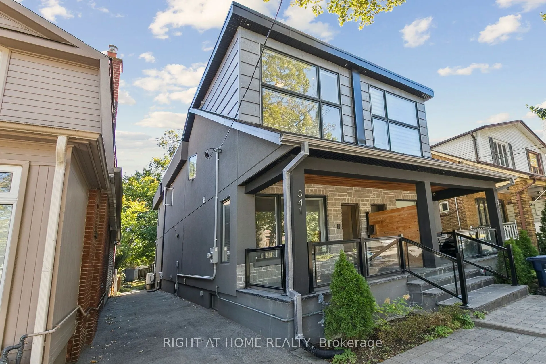 341 Balliol Street E
