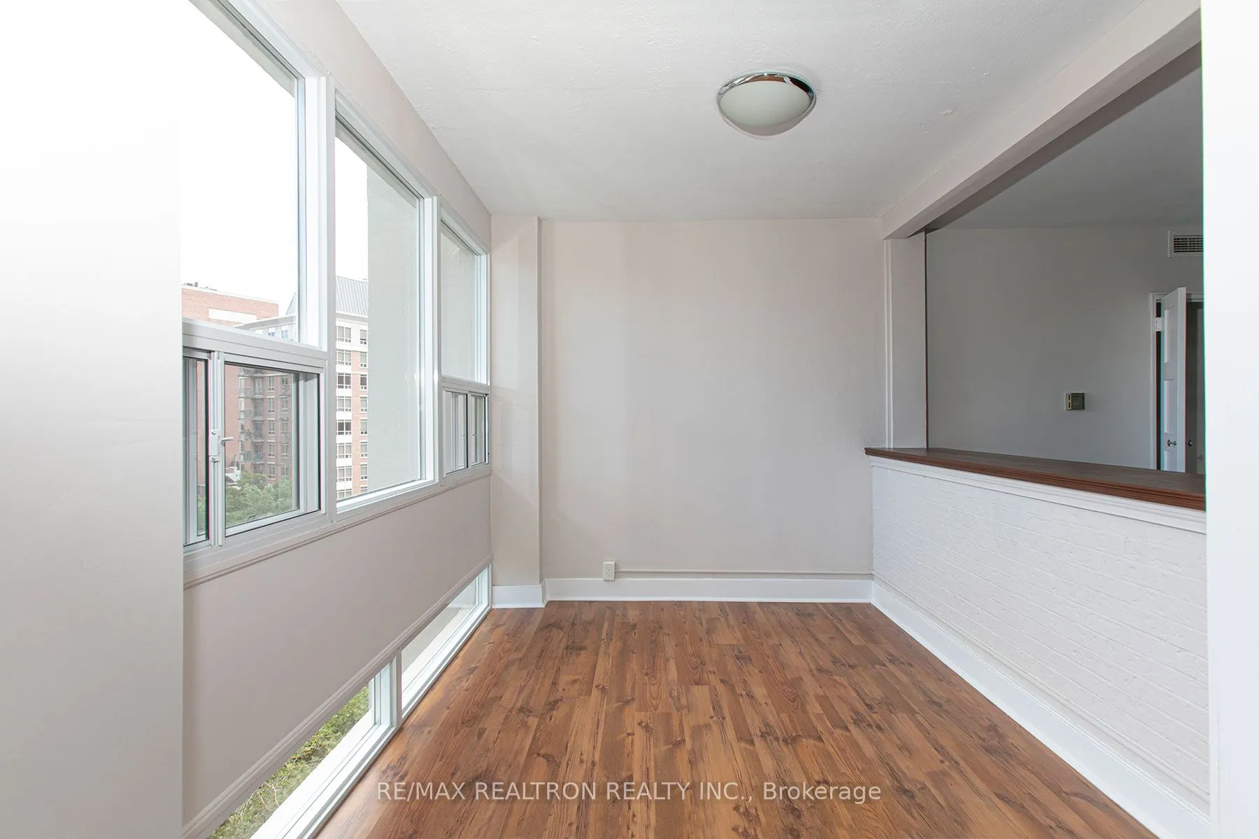 9 Deer Park Crescent, #1404