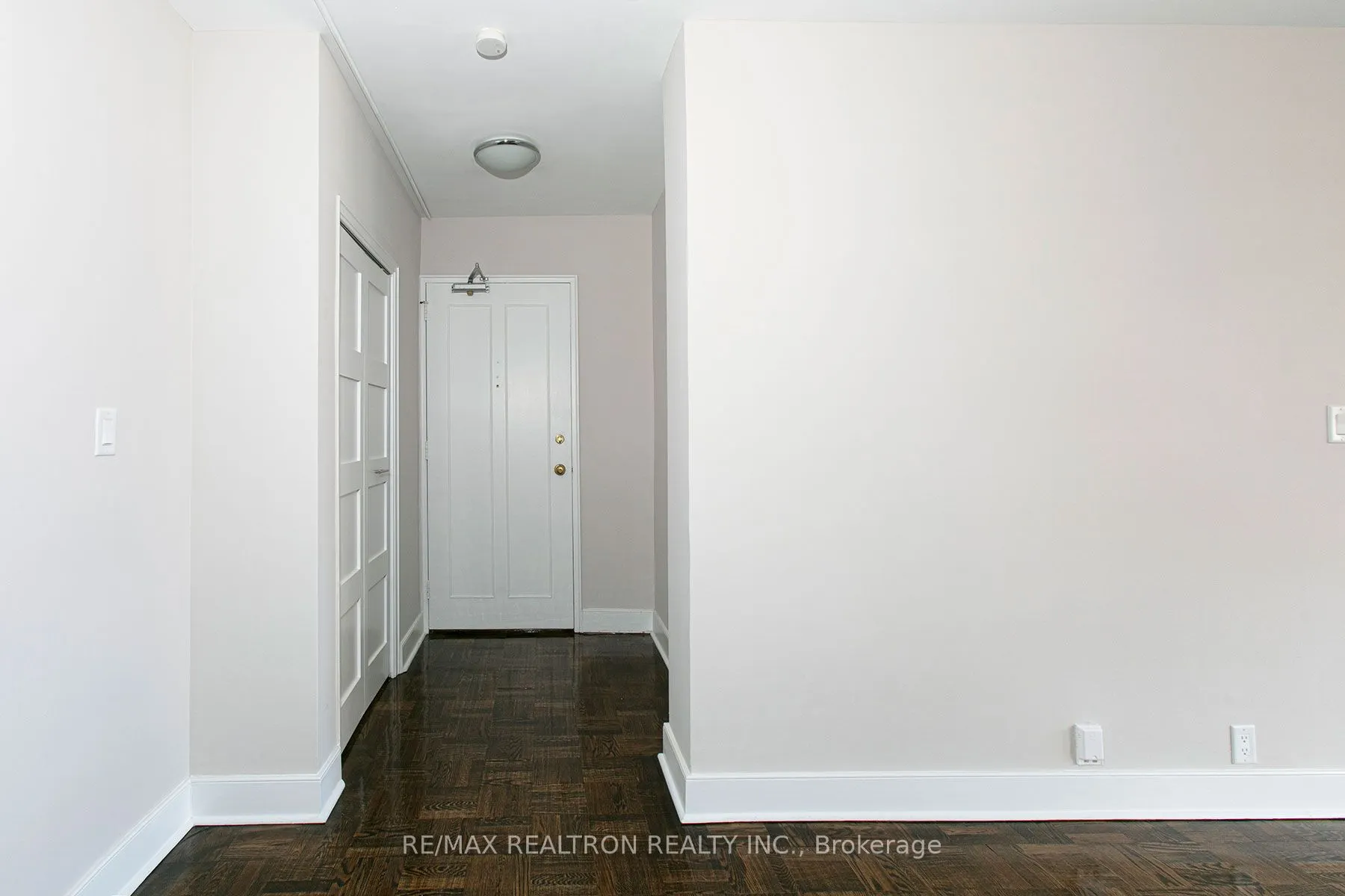 9 Deer Park Crescent, #1404