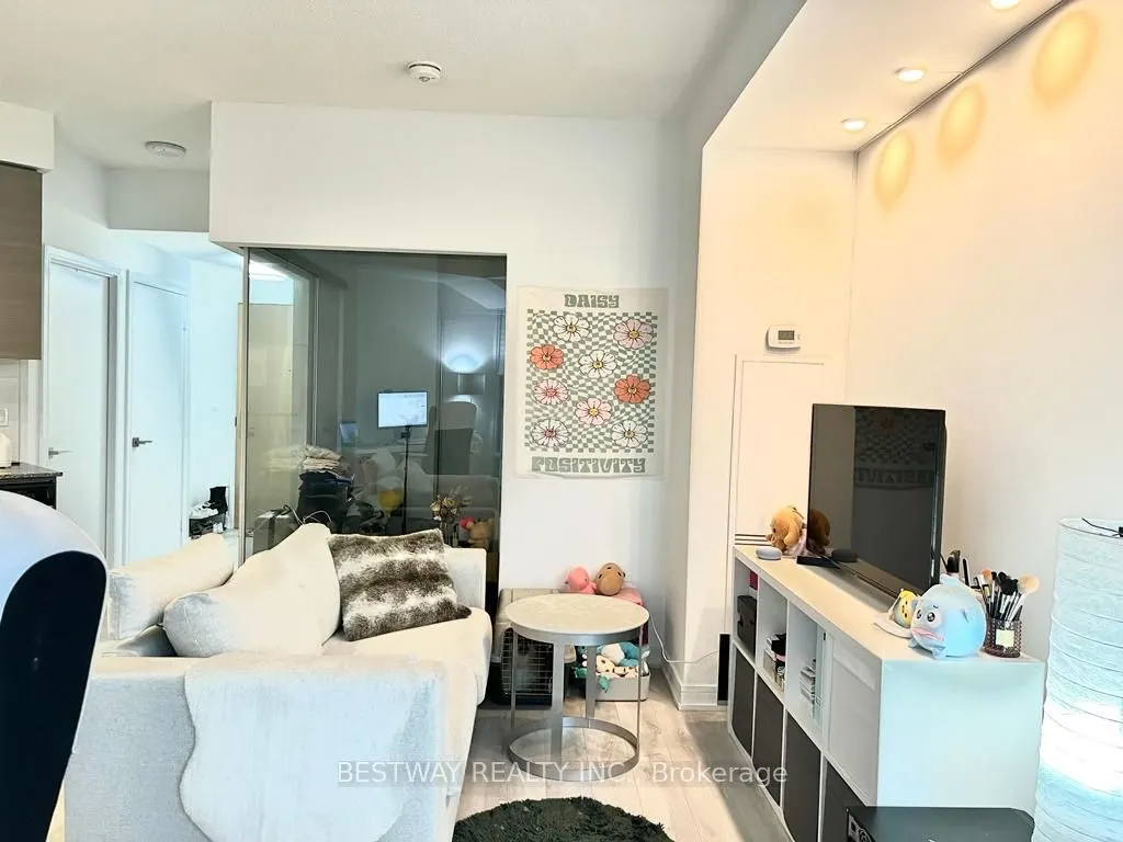 621 Sheppard Avenue E, #355