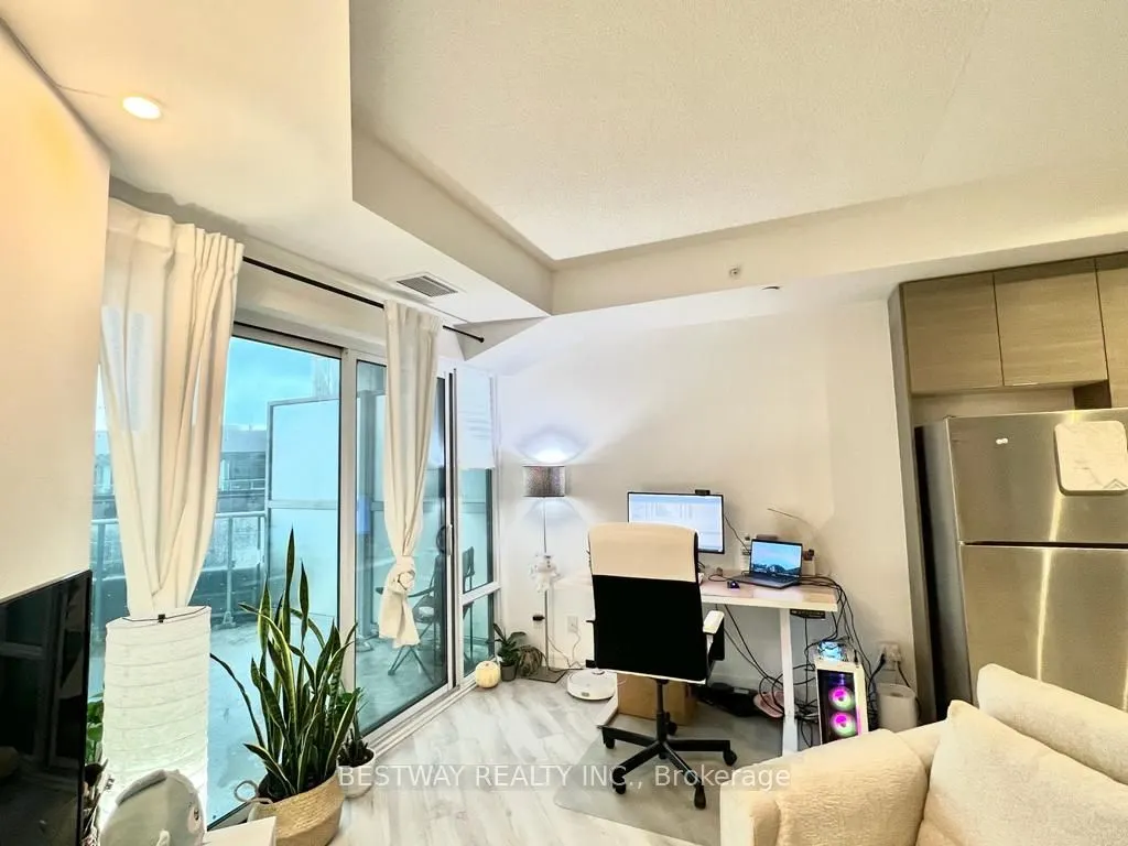 621 Sheppard Avenue E, #355